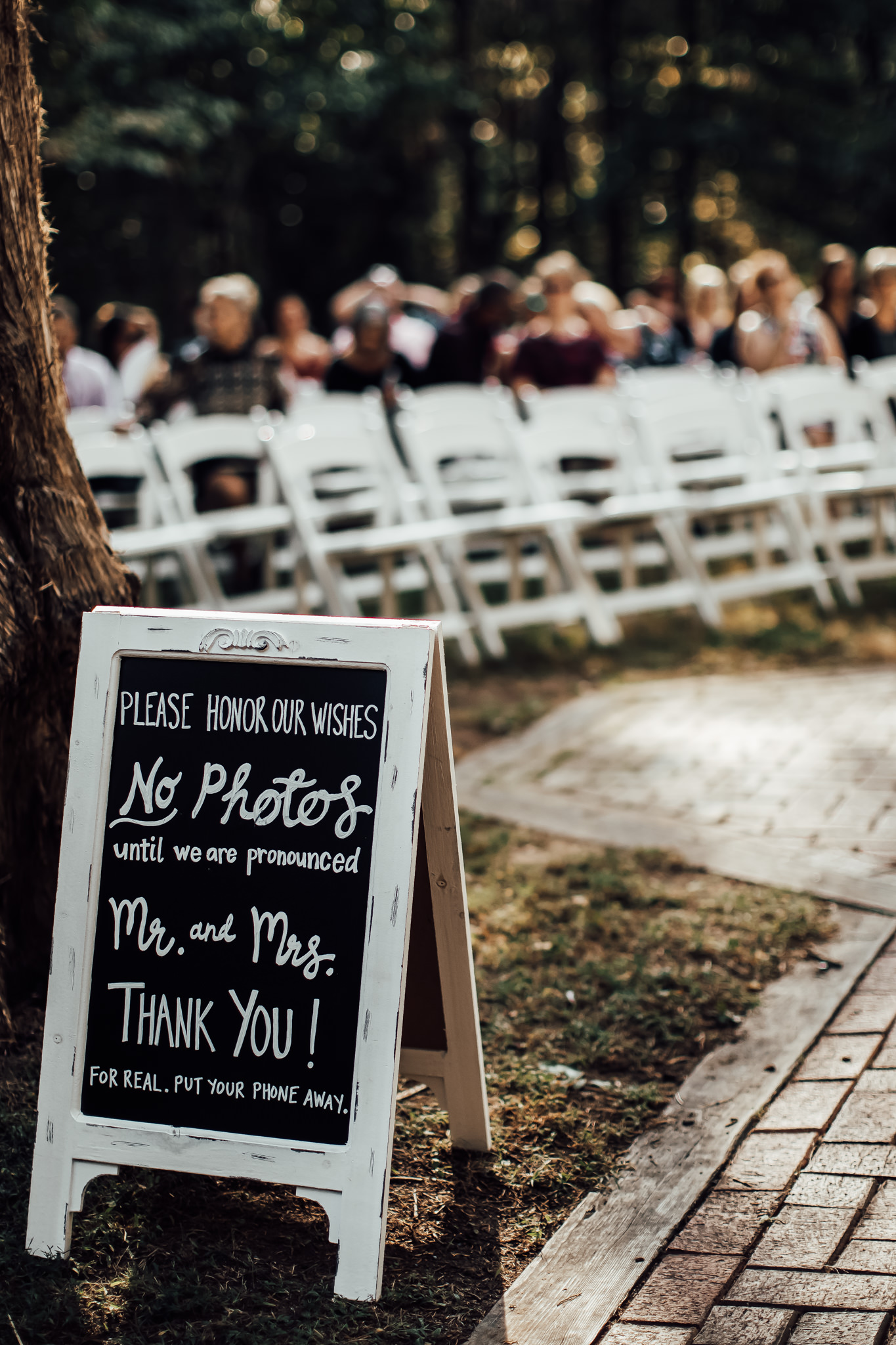Unplugged: A Guide to Keeping Cell Phones Out of Your Wedding Photos —  Memphis Wedding Photographer