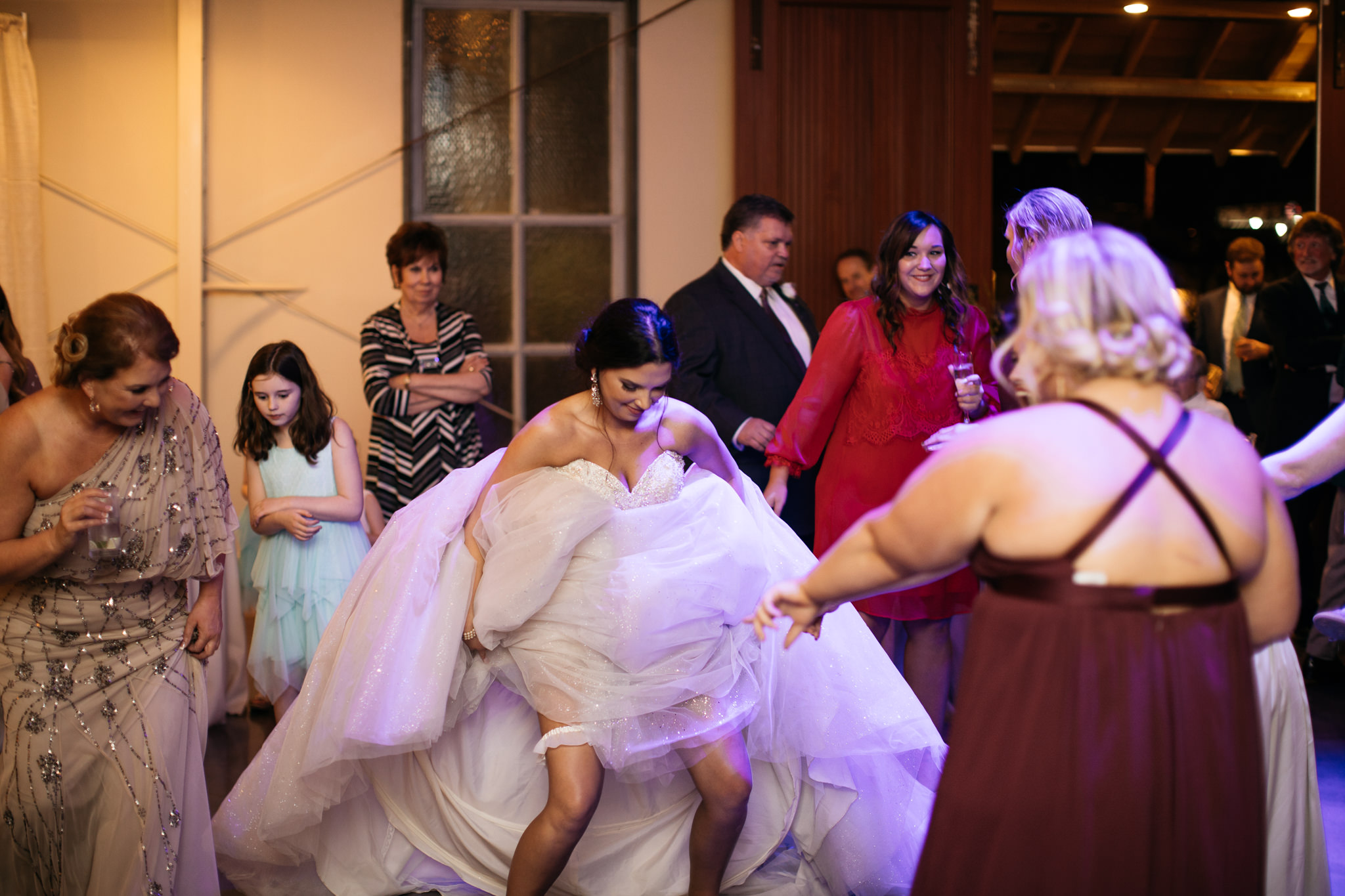 memphis-wedding-photographer-the-warmth-around-you-best-dance-moves-5.jpg