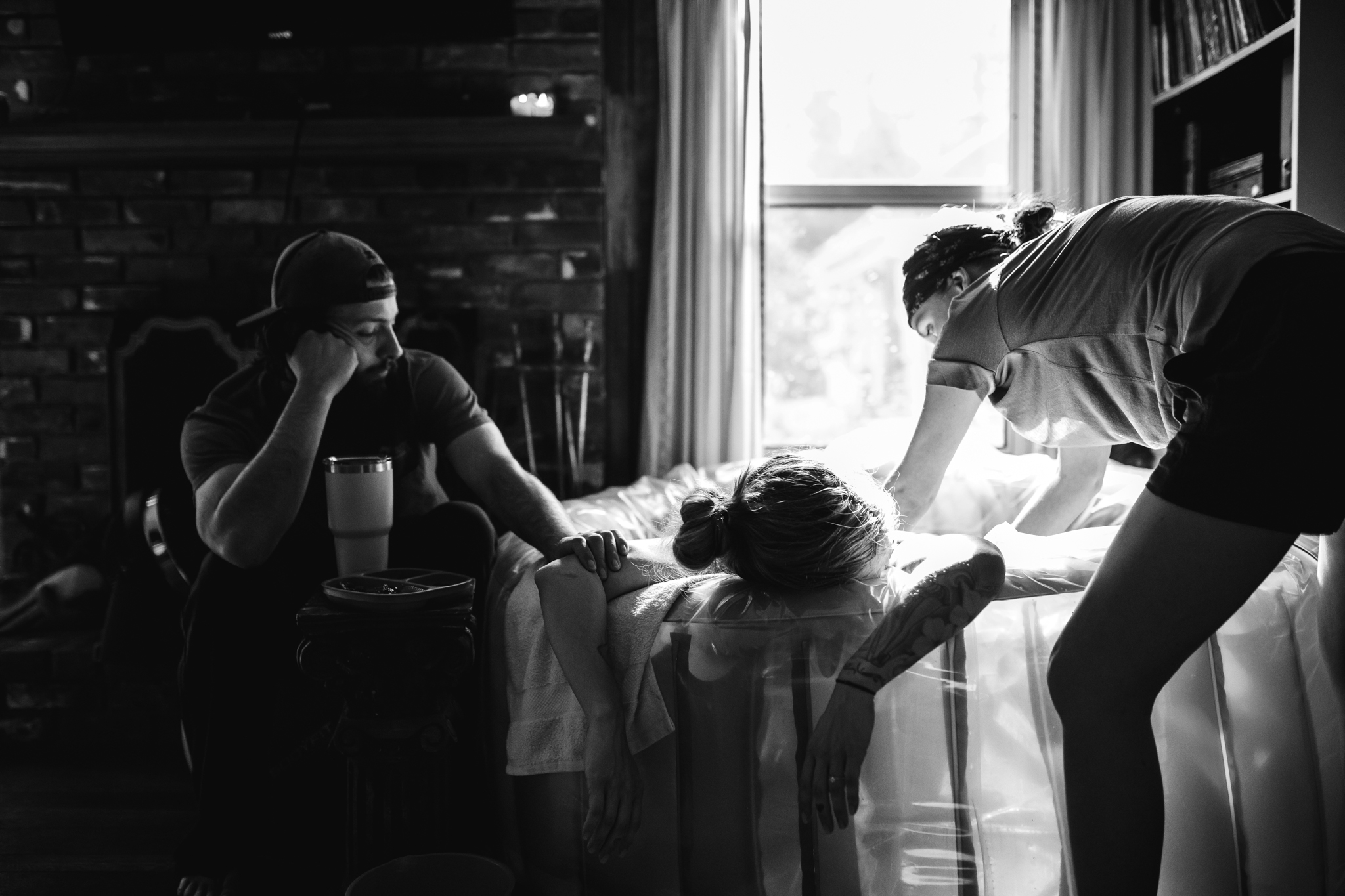the-warmth-around-you-memphis-brith-photographers-in-home-birth (6 of 78).jpg