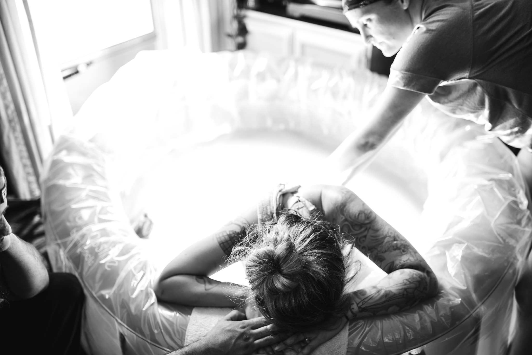 the-warmth-around-you-memphis-brith-photographers-in-home-birth (10 of 78).jpg