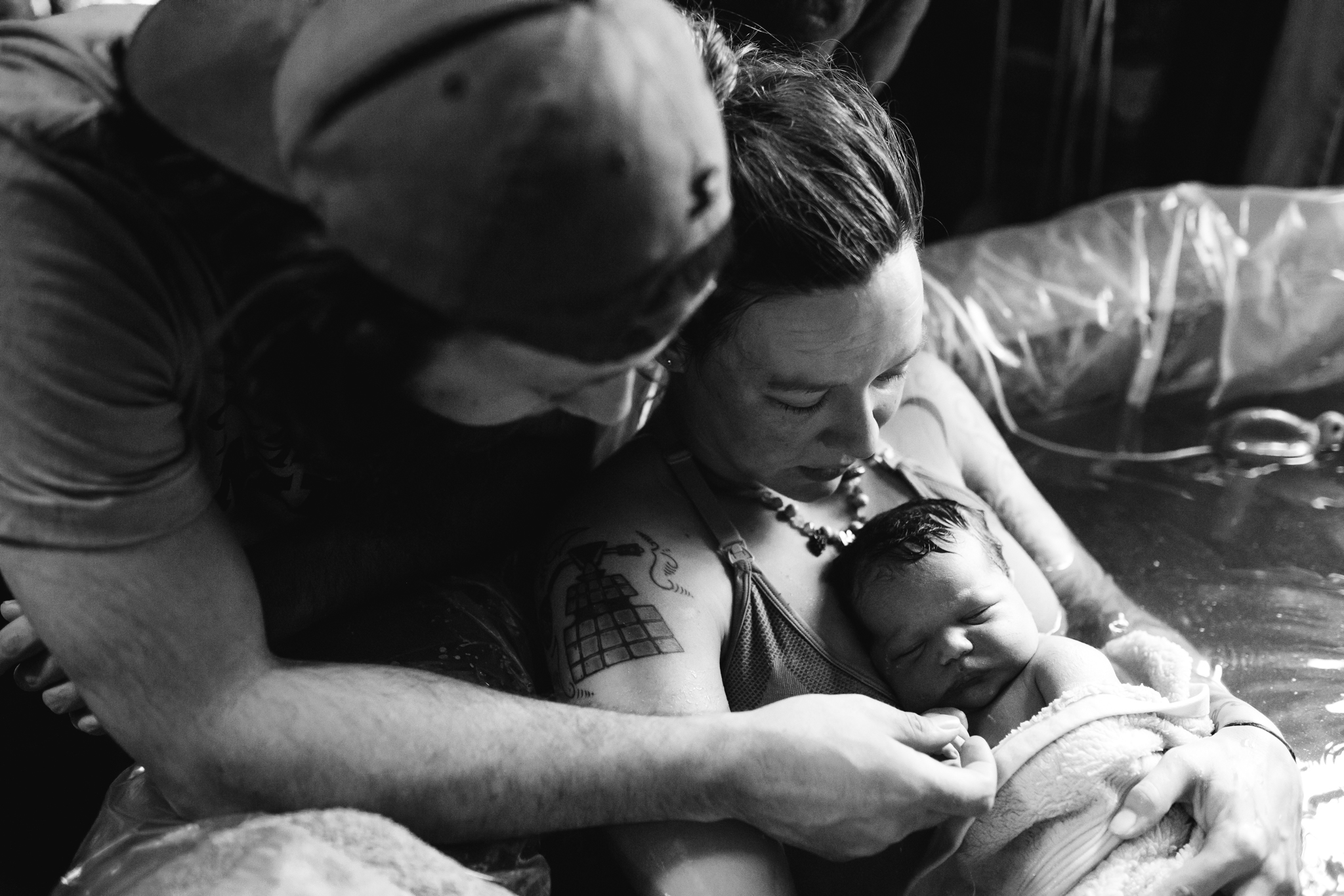 the-warmth-around-you-memphis-brith-photographers-in-home-birth (59 of 78).jpg