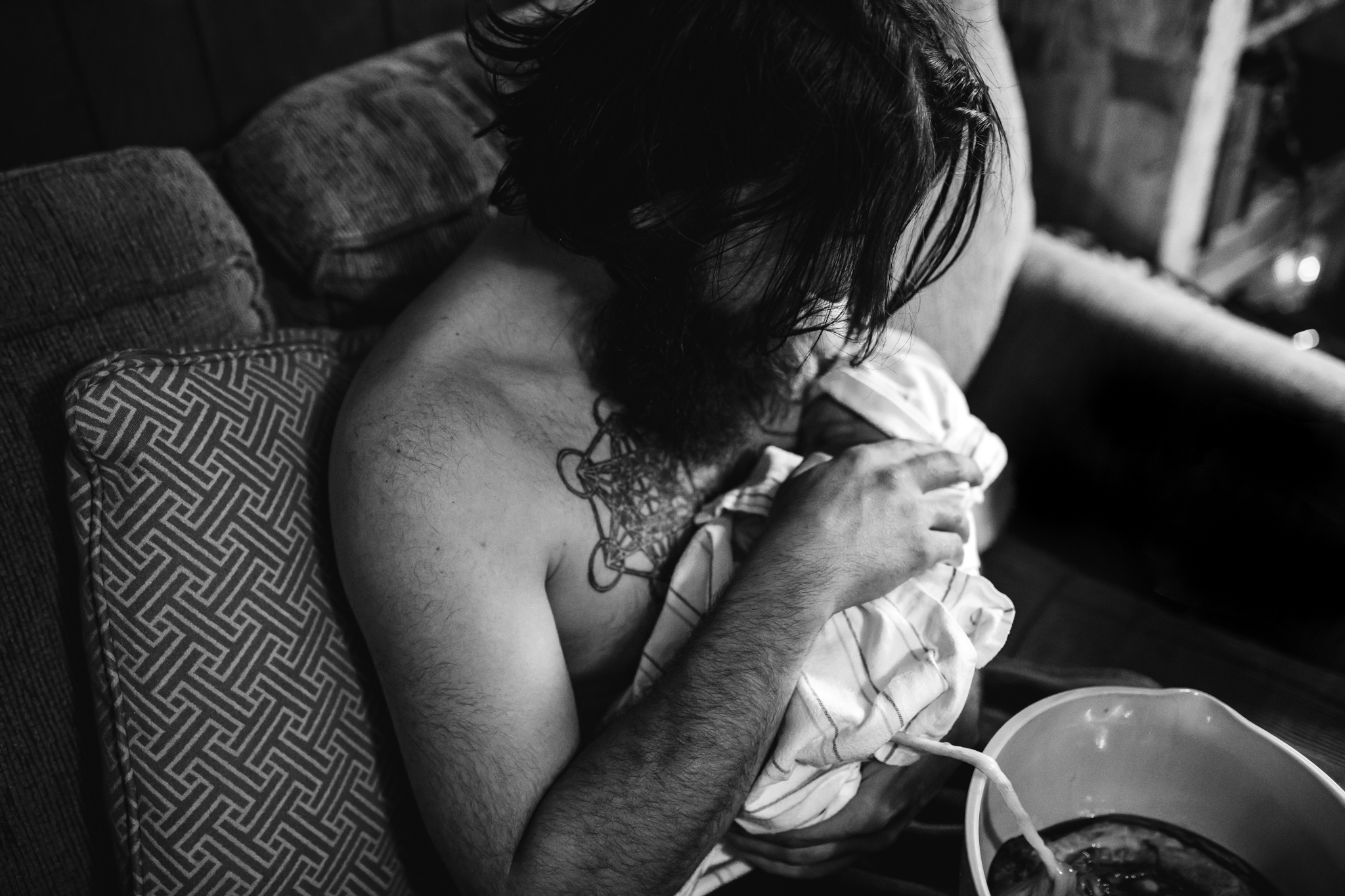 the-warmth-around-you-memphis-brith-photographers-in-home-birth (71 of 78).jpg