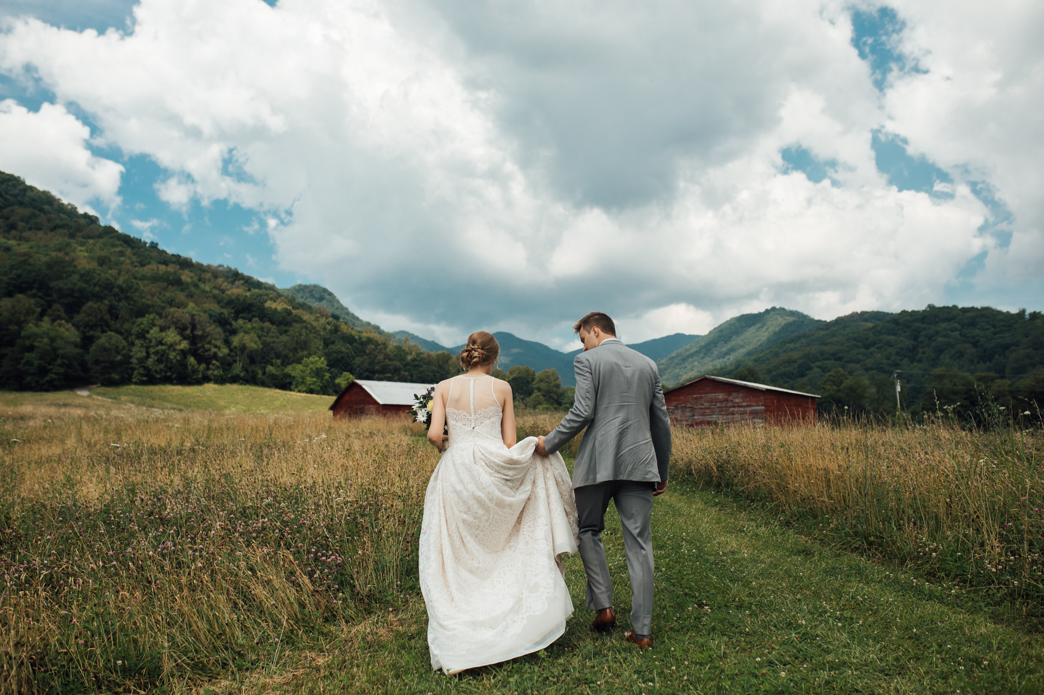 ashville-wedding-photographers-thewarmtharoundyou--backyard-asheville-wedding-mountain-wedding (66 of 244).jpg