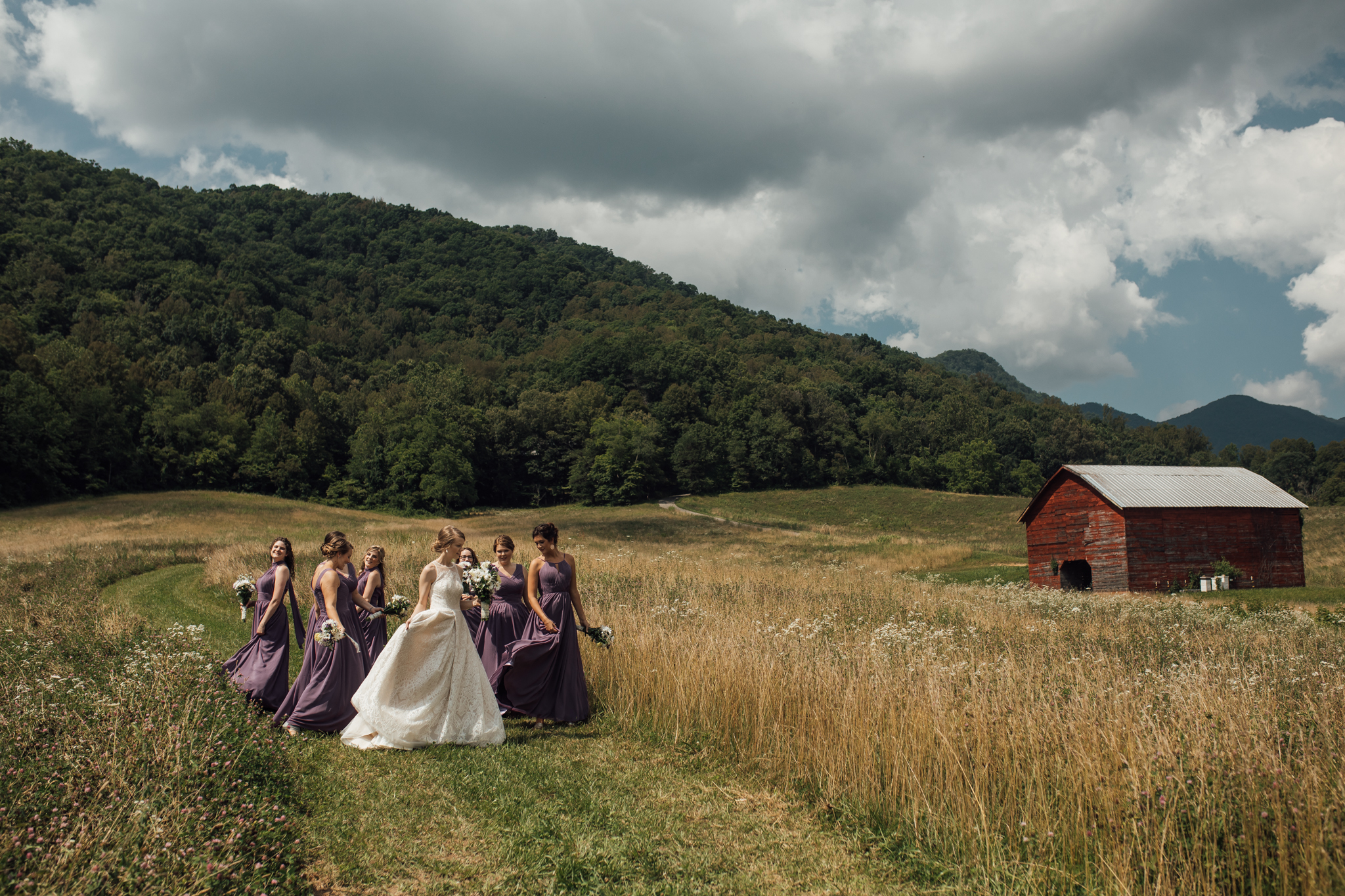 ashville-wedding-photographers-thewarmtharoundyou--backyard-asheville-wedding-mountain-wedding (88 of 244).jpg