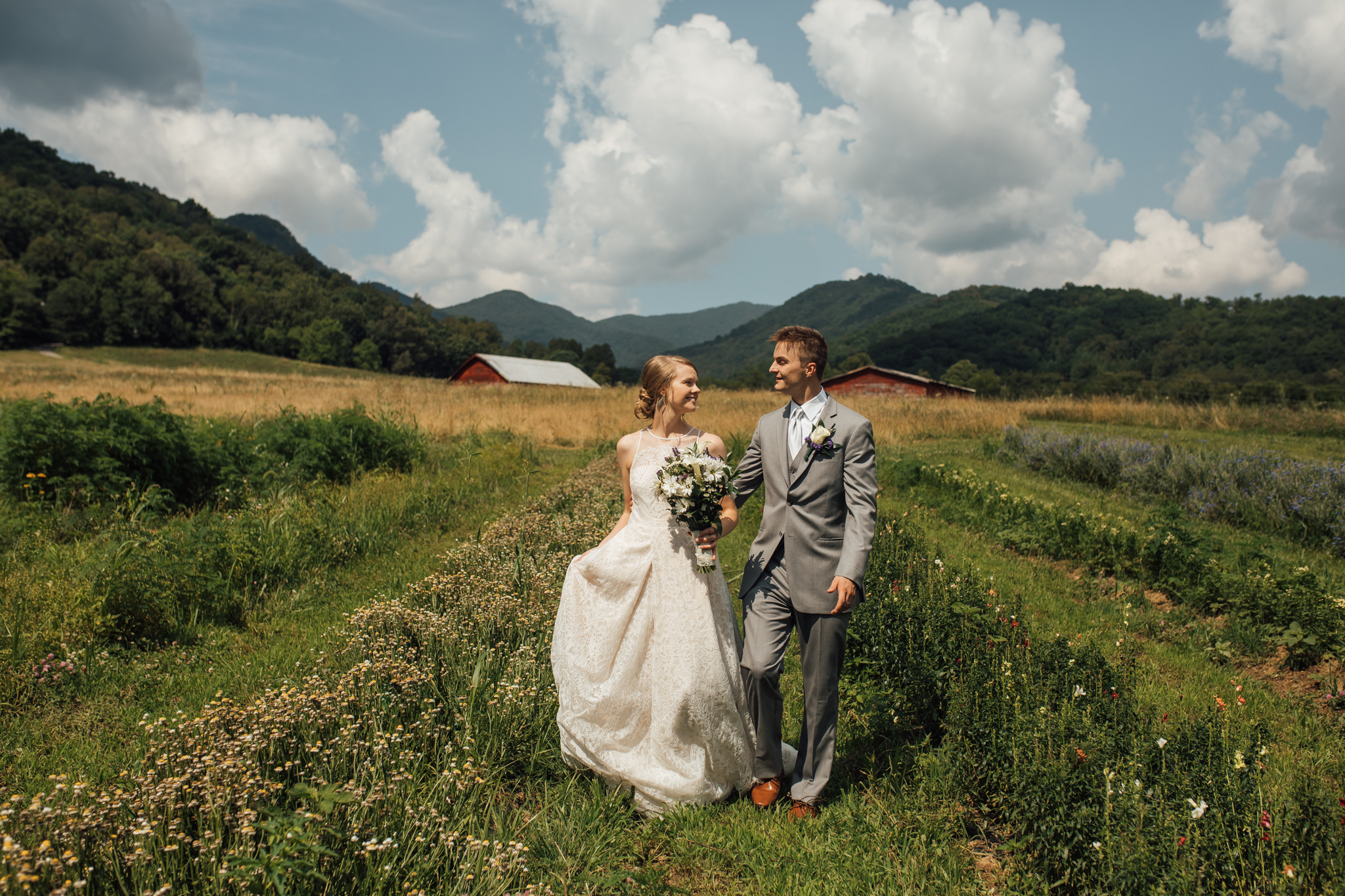 ashville-wedding-photographers-thewarmtharoundyou--backyard-asheville-wedding-mountain-wedding (95 of 244).jpg