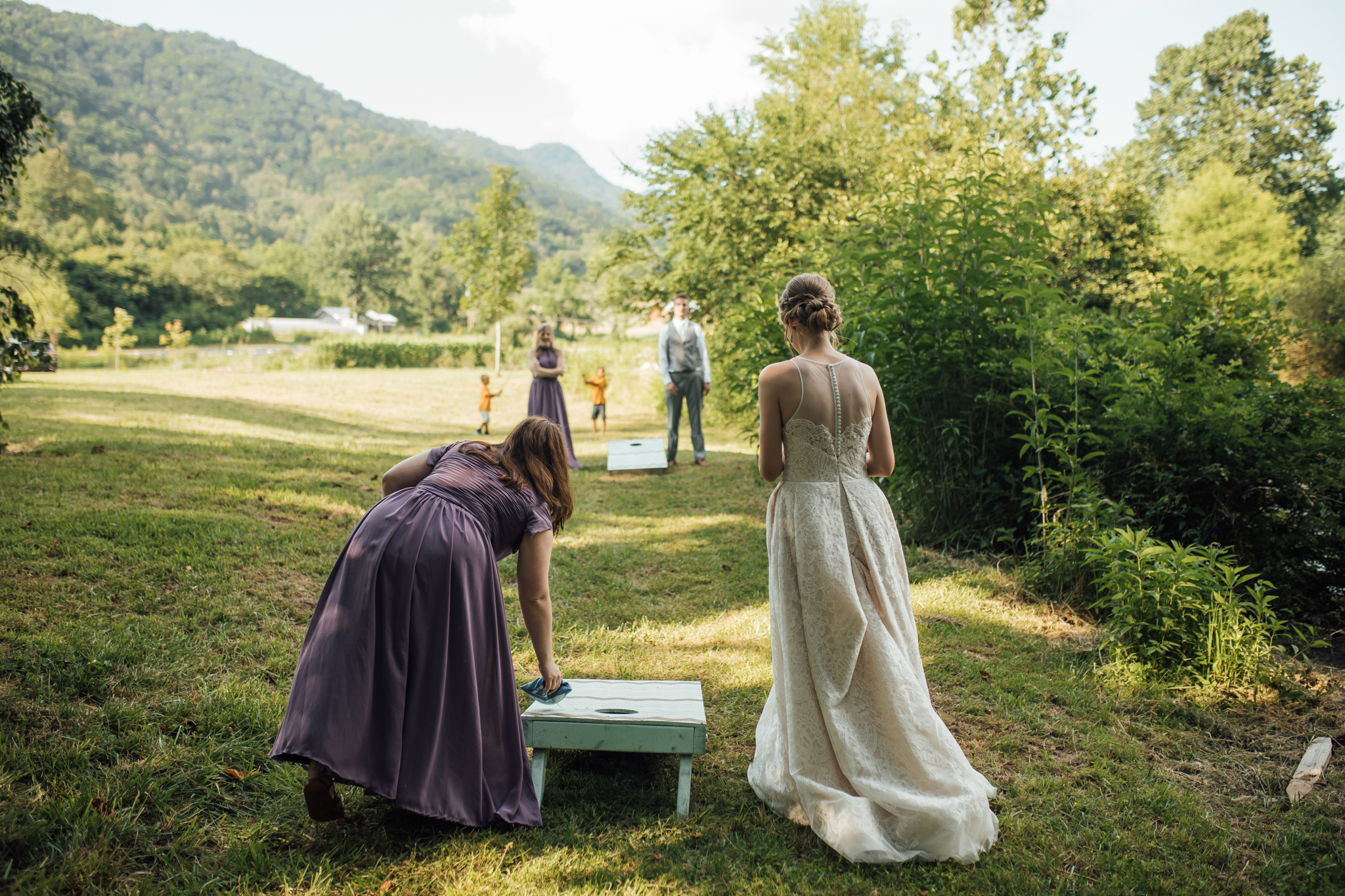 ashville-wedding-photographers-thewarmtharoundyou--backyard-asheville-wedding-mountain-wedding (158 of 244).jpg