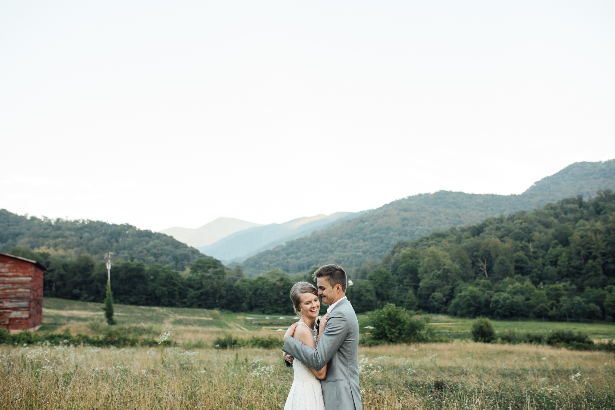 ashville-wedding-photographers-thewarmtharoundyou--backyard-asheville-wedding-mountain-wedding (210 of 244).jpg