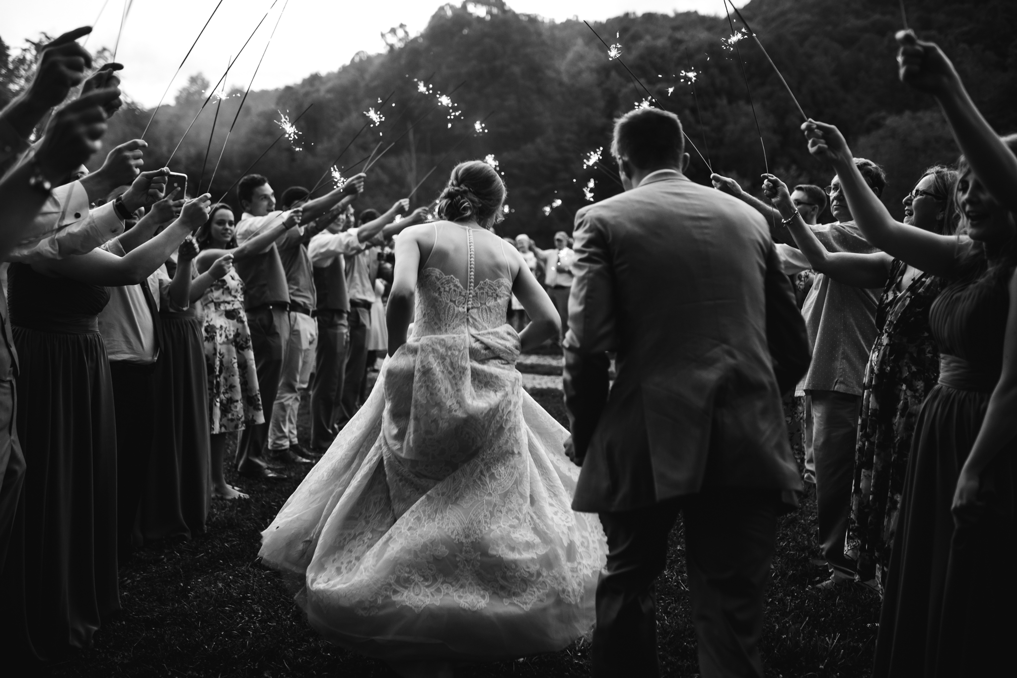 ashville-wedding-photographers-thewarmtharoundyou--backyard-asheville-wedding-mountain-wedding (235 of 244).jpg