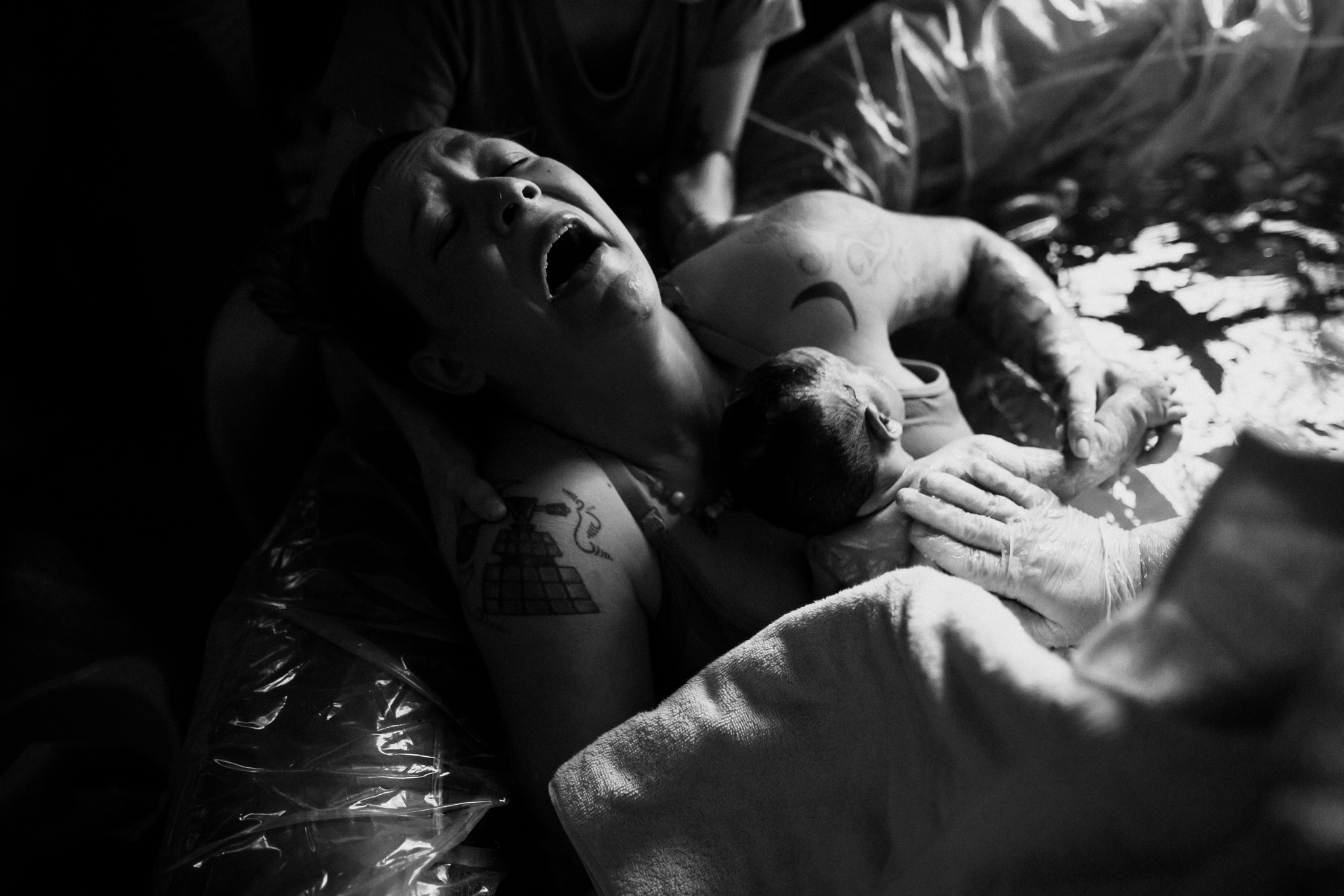 the-warmth-around-you-memphis-brith-photographers-in-home-birth (46 of 78).jpg