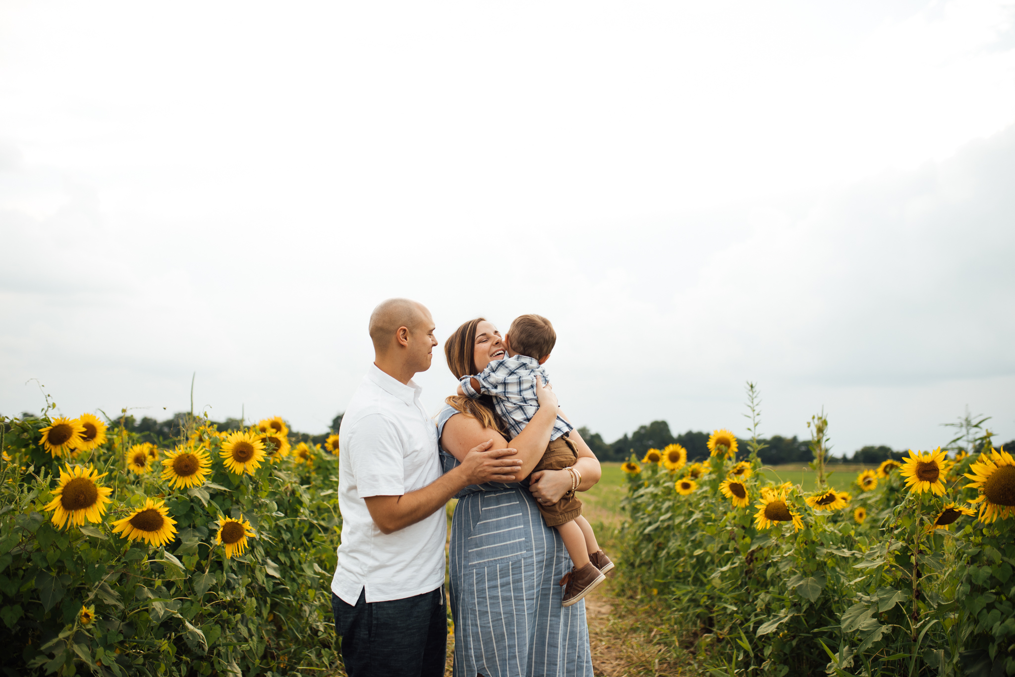 memphis-family-photographer-sunflower-thewarmtharoundyou (1 of 11).jpg