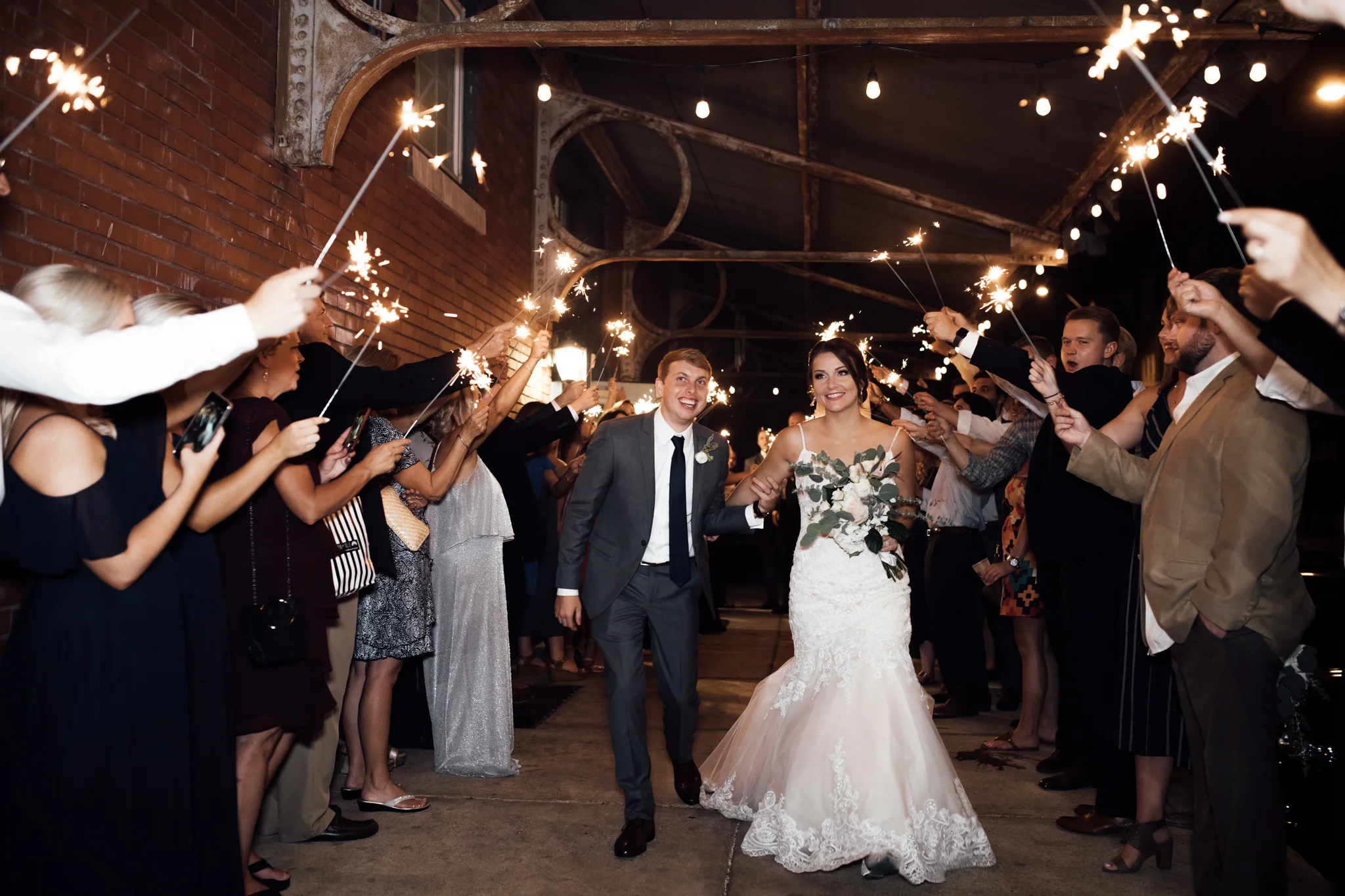 409smain-downtown-memphis-wedding-venue-thewarmtharoundyou (241 of 243).jpg