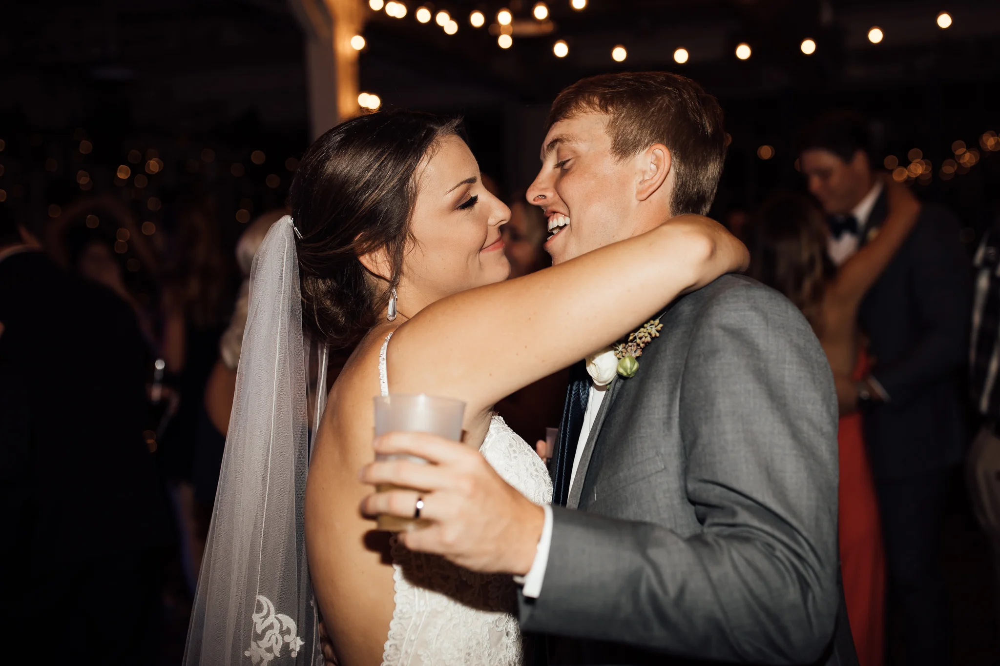 409smain-downtown-memphis-wedding-venue-thewarmtharoundyou (155 of 243).jpg
