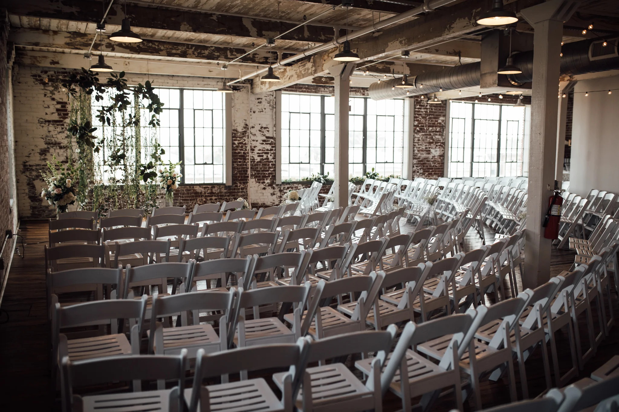 409smain-downtown-memphis-wedding-venue-thewarmtharoundyou (62 of 243).jpg