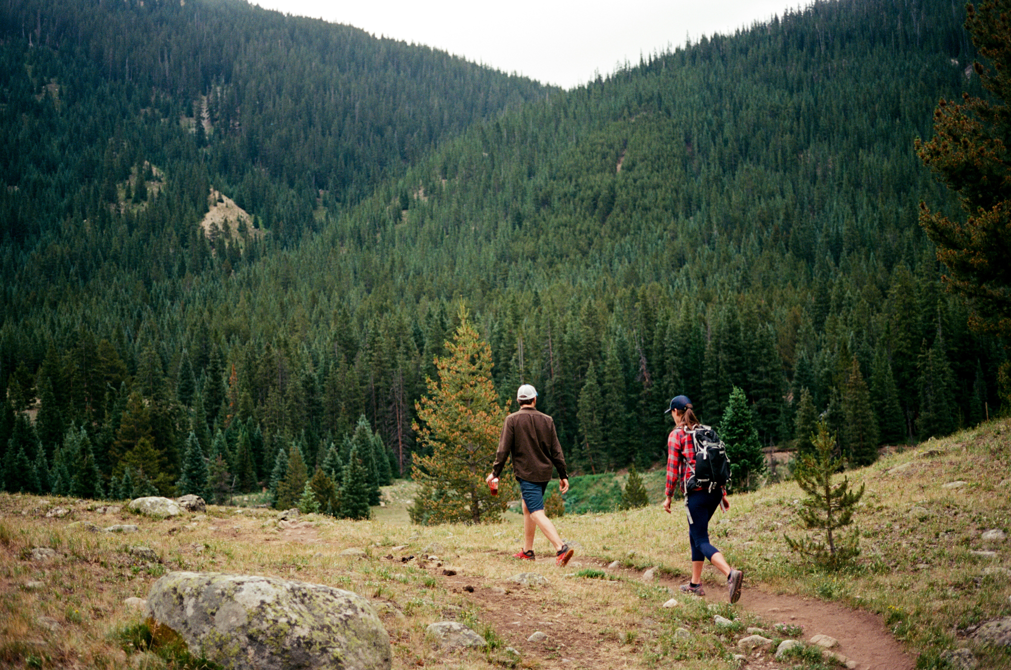 twin-lakes-colorado-aspen-wedding-photographer-thewarmtharoundyou (9 of 18).jpg