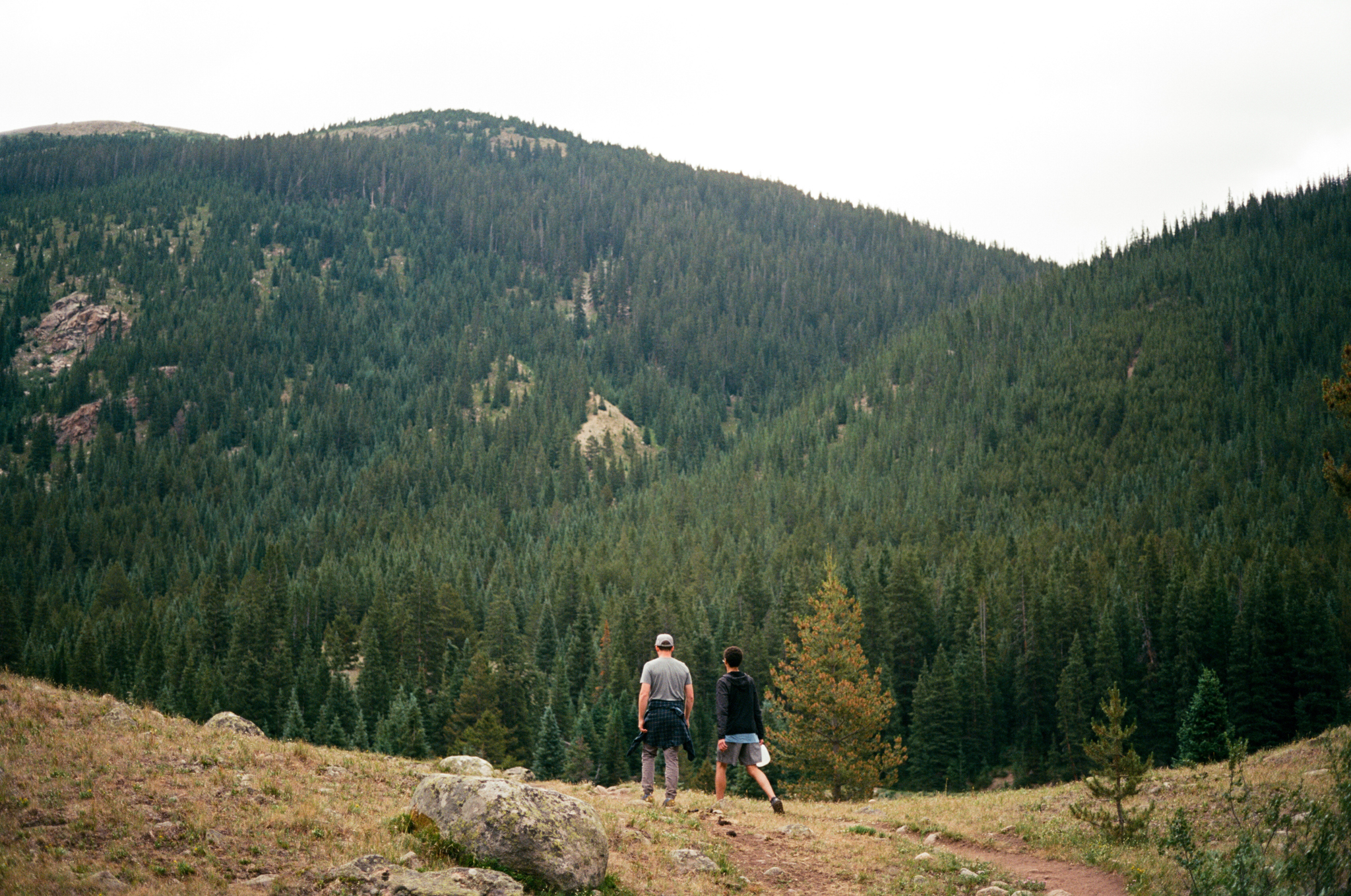 twin-lakes-colorado-wedding-photographer-aspen-thewarmtharoundyou (24 of 43).jpg