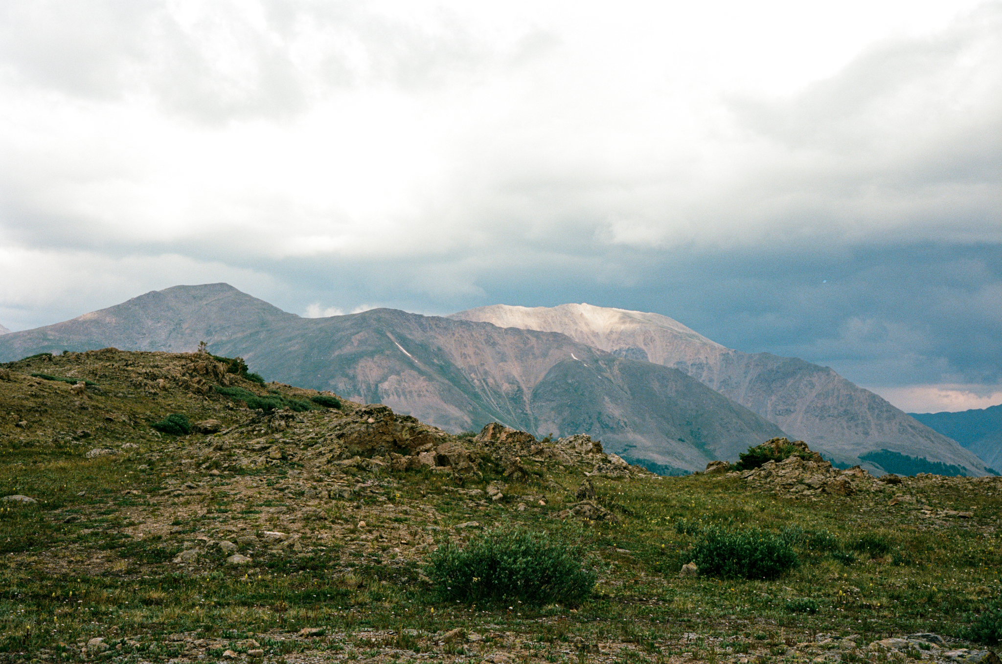 twin-lakes-colorado-wedding-photographer-aspen-thewarmtharoundyou (27 of 43).jpg