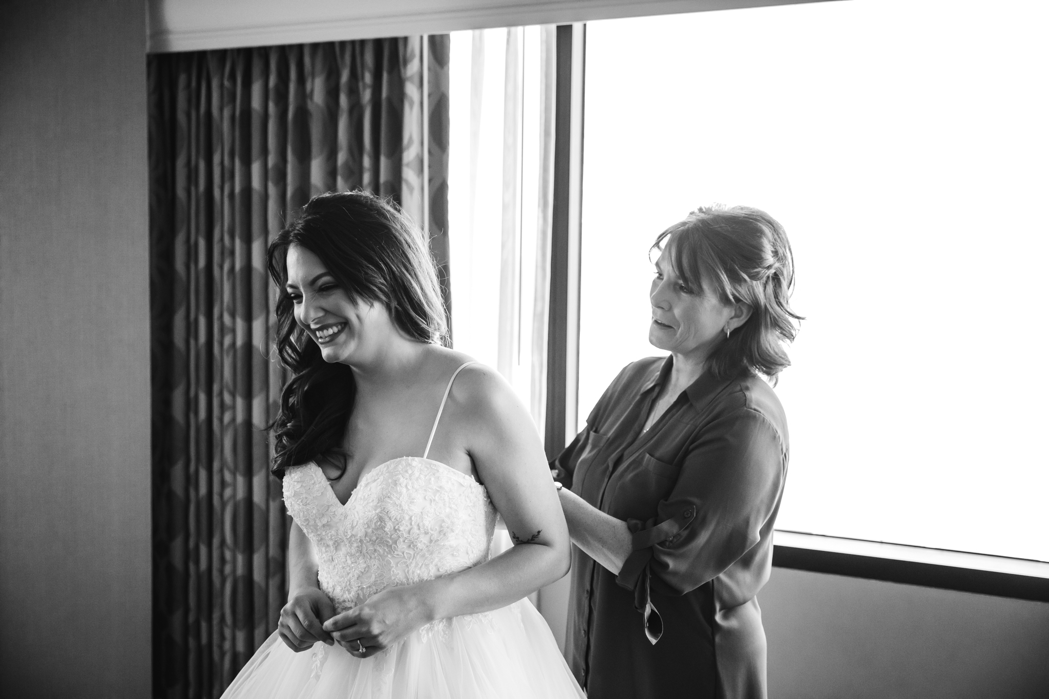 memphis-wedding-photographers-thewarmtharoundyou-ballinese-ballroom (29 of 232).jpg