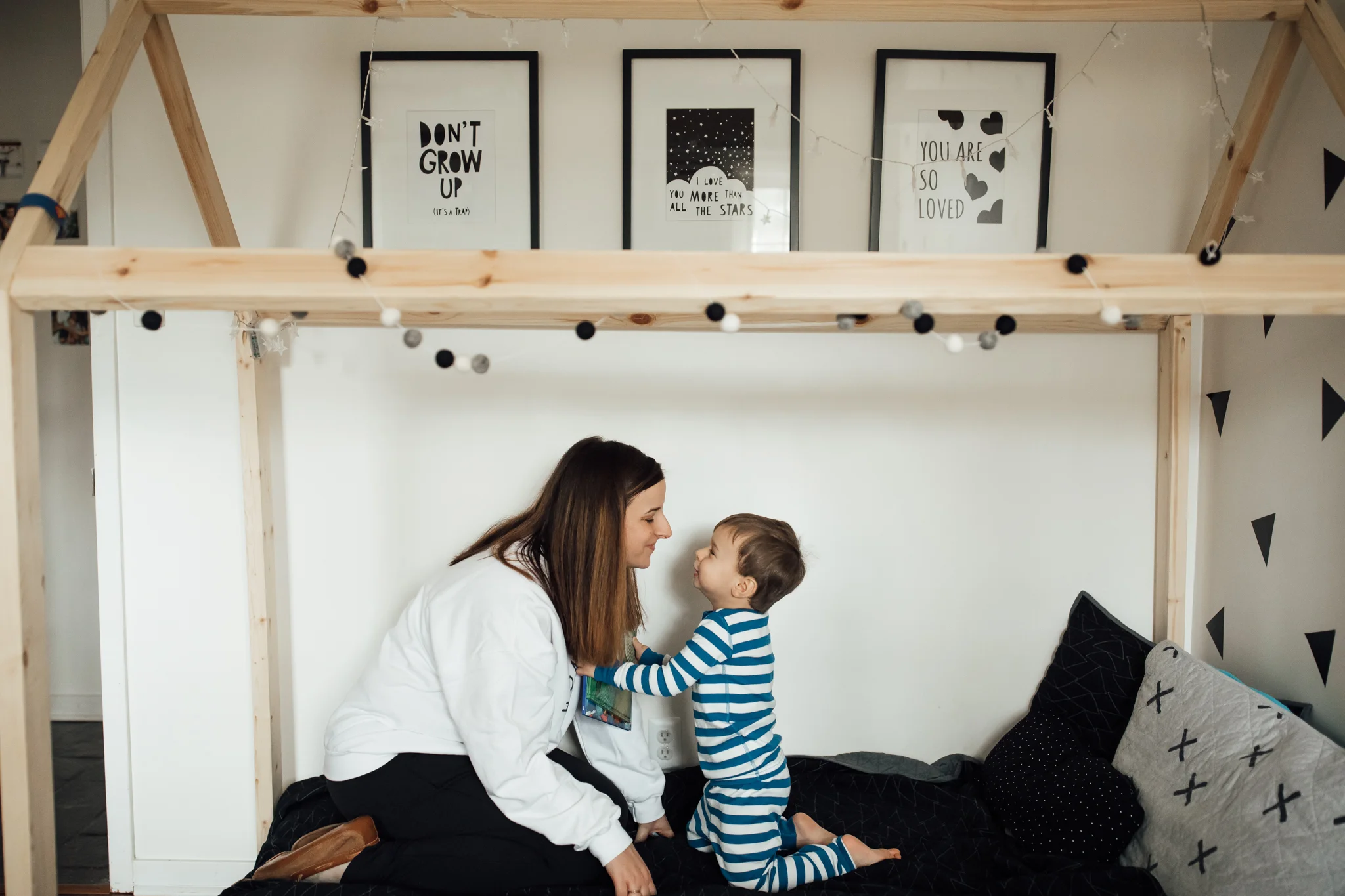 memphis-family-photographer-in-home-thewarmtharoundyou (116 of 140).jpg