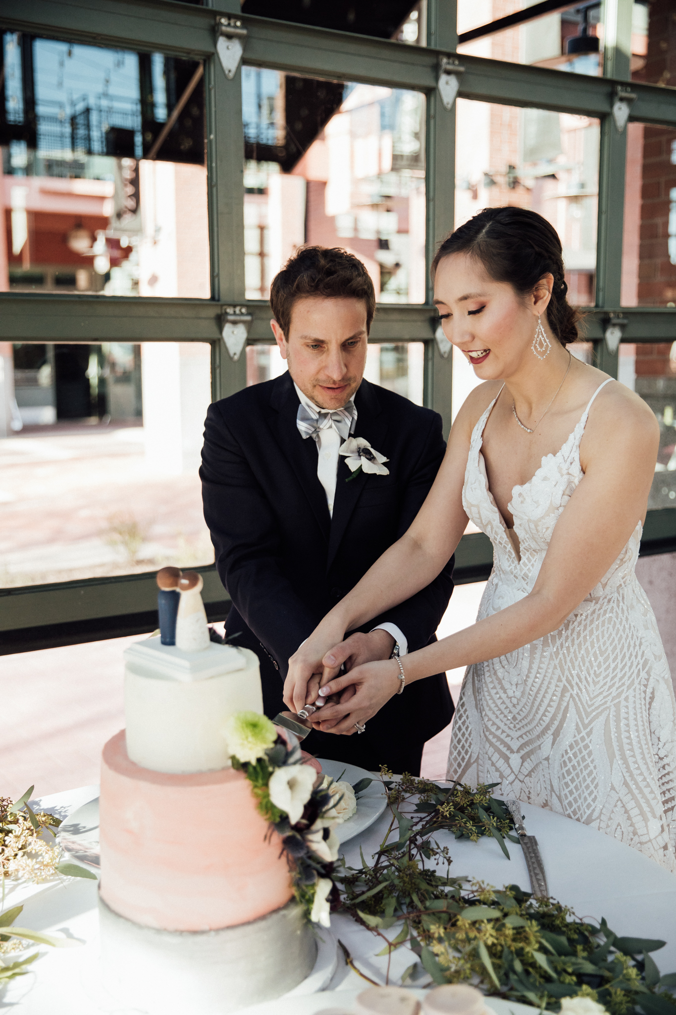 chattanooga-wedding-photographers-thewarmtharoundyou-waterhouse-pavilion-patten-chapel-wedding-sam-dusty (192 of 269).jpg