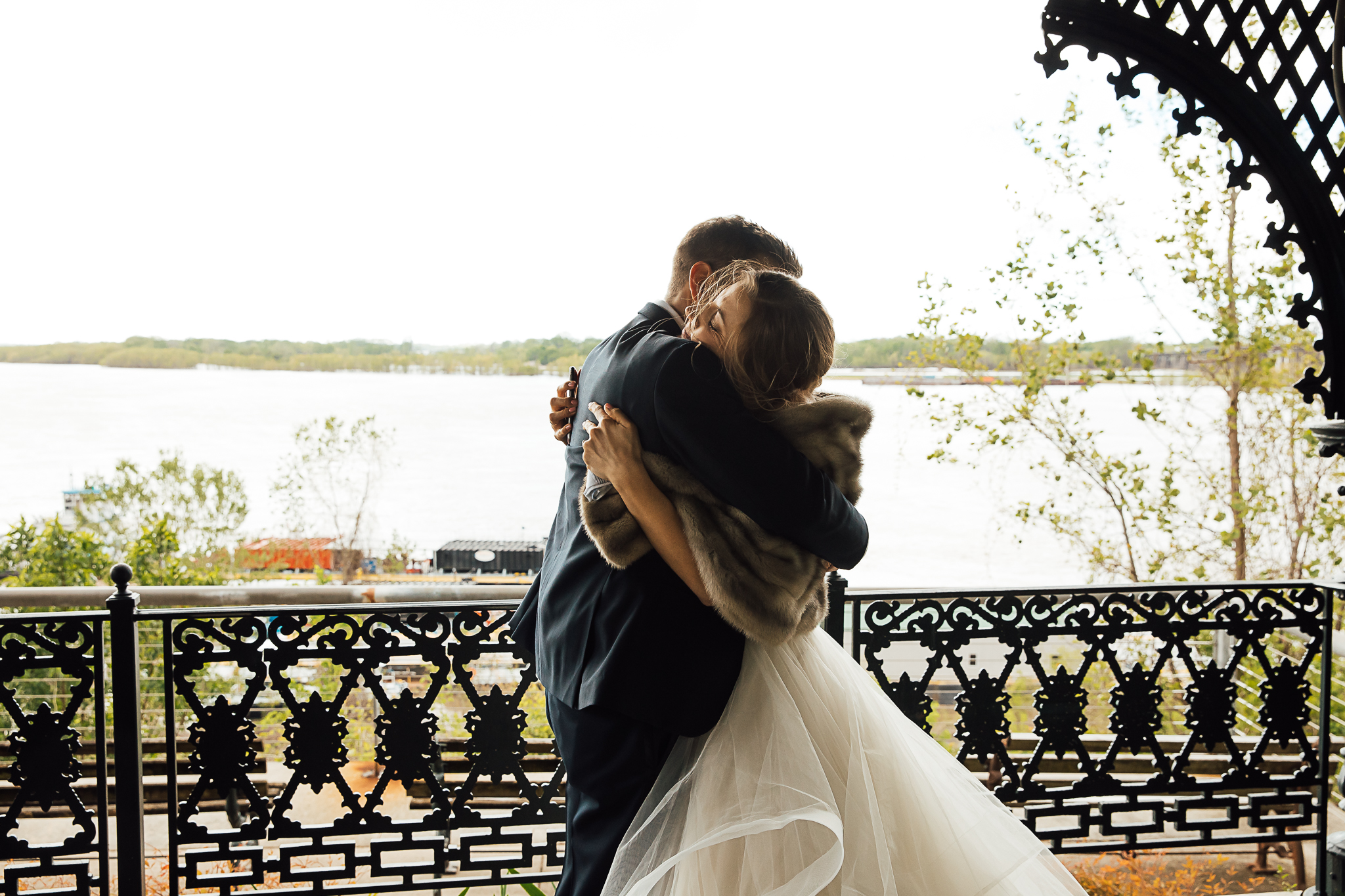 Katie-and-Jonathan-Metal-Muesem-Downtown-Memphis-thewarmtharoundyou-110.jpg