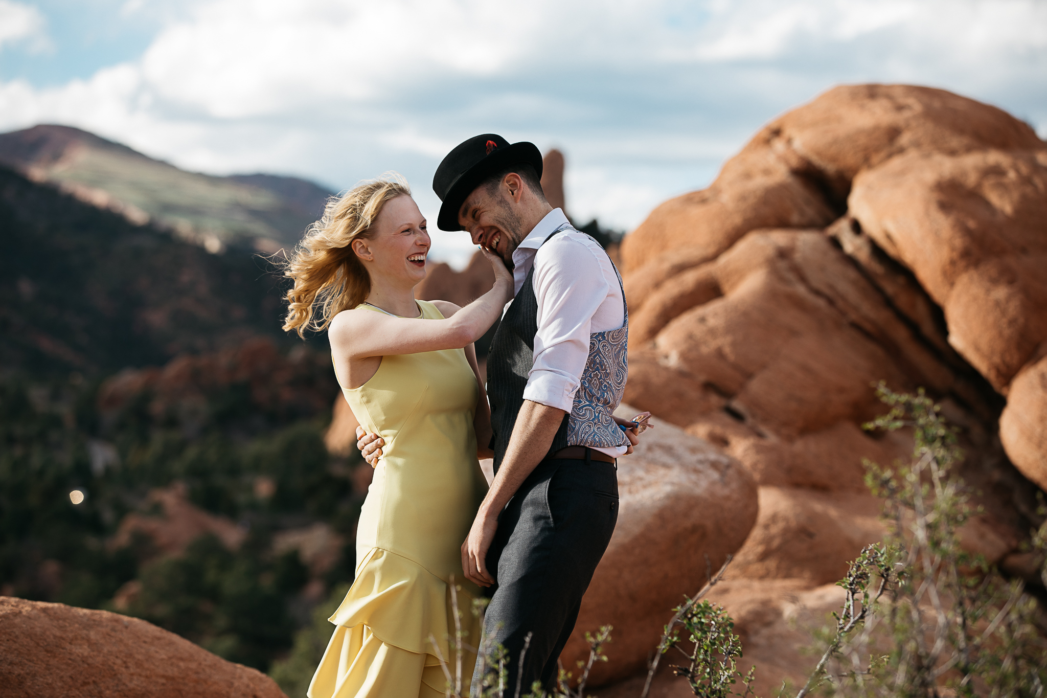 Elizabeth-and-Ryan-GardenoftheGods-Thewarmtharoundyou-41.jpg
