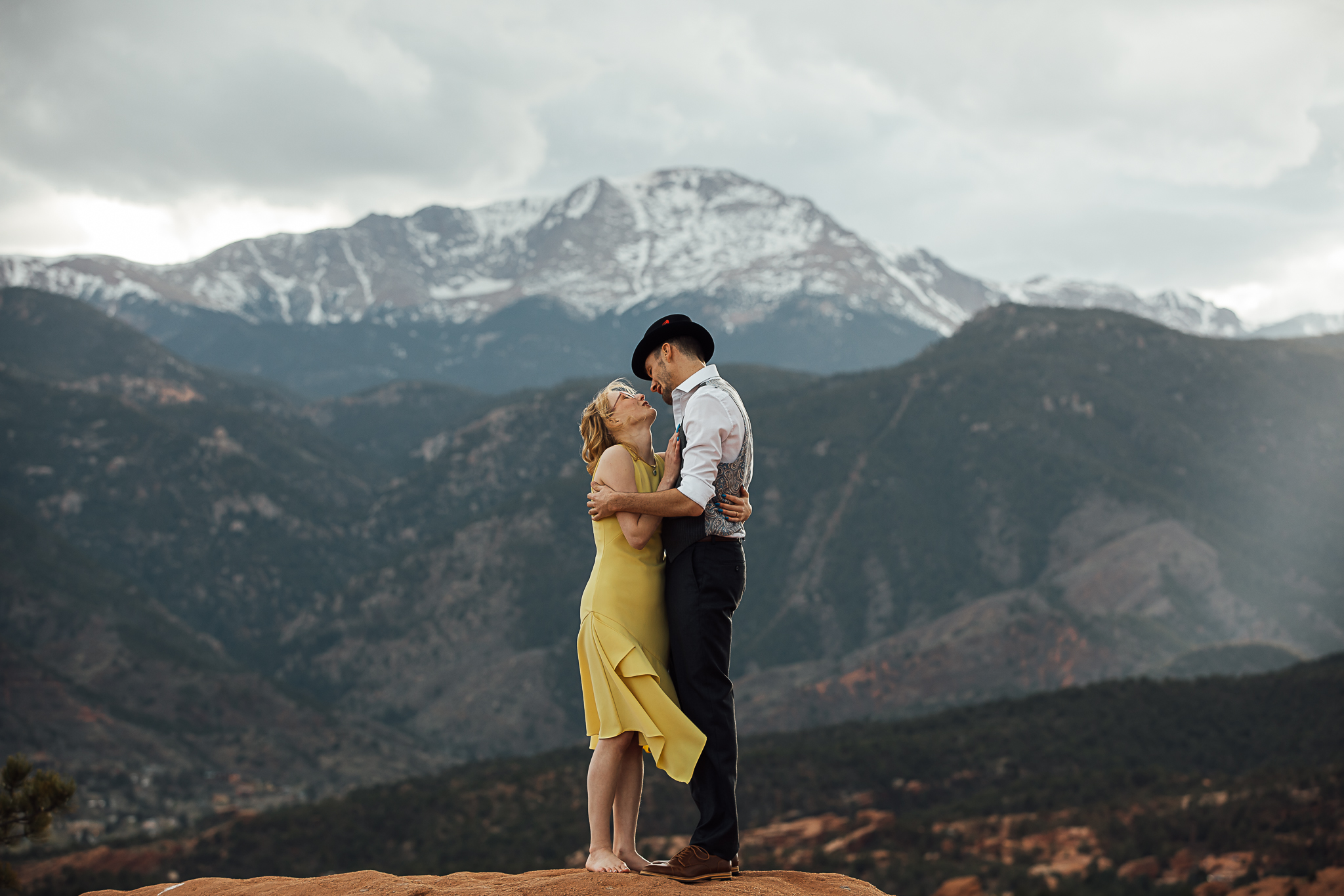 Elizabeth-and-Ryan-GardenoftheGods-Thewarmtharoundyou-63.jpg