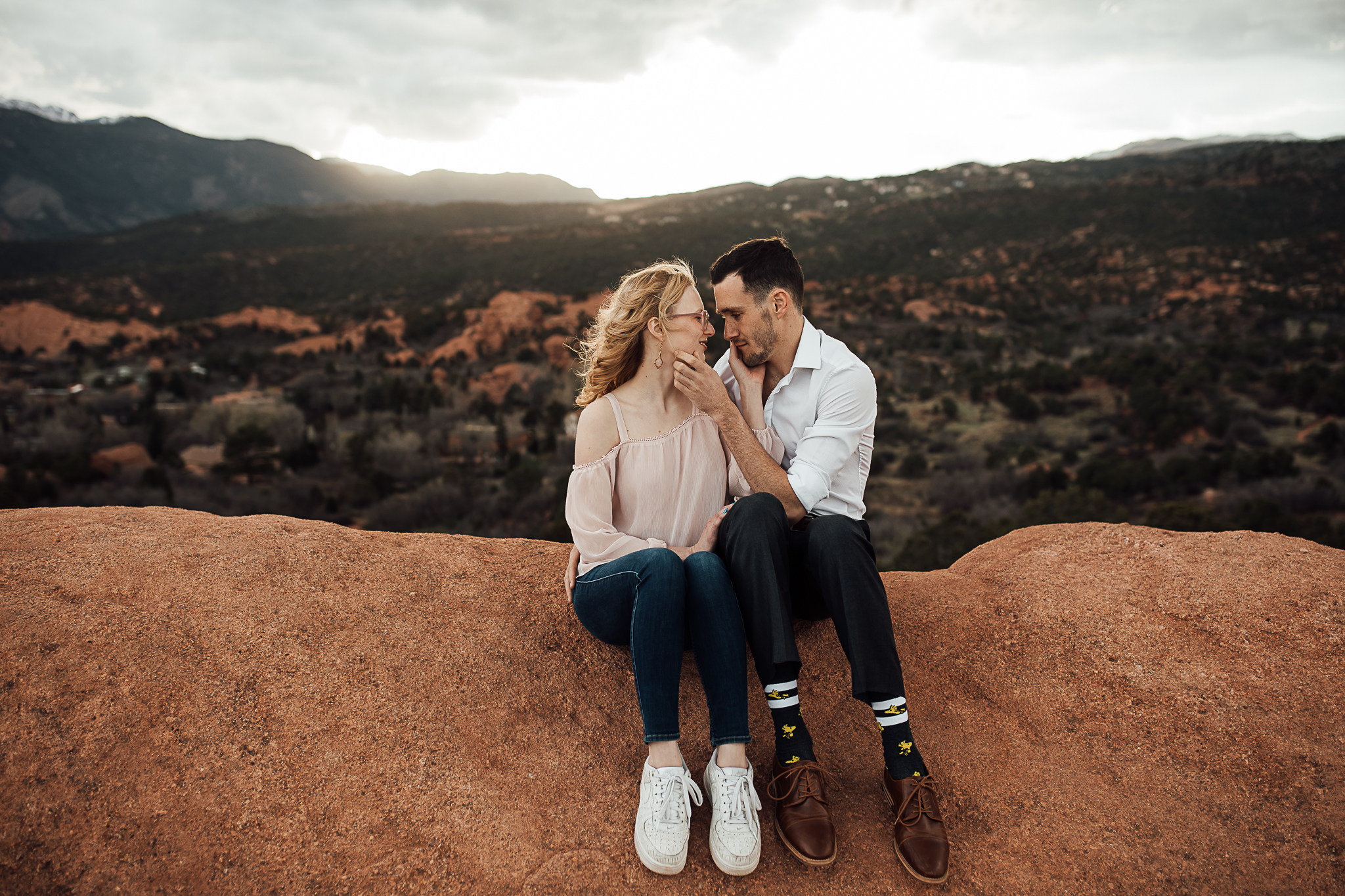 Elizabeth-and-Ryan-GardenoftheGods-Thewarmtharoundyou-114.jpg