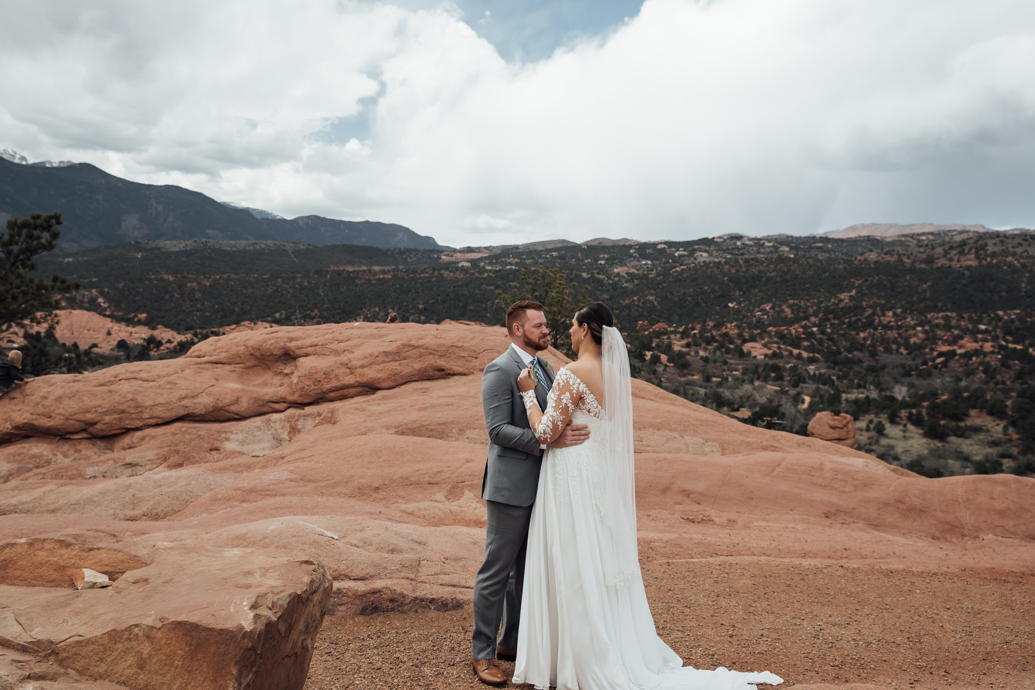 phantom-canyon-brewery-colorado-springs-wedding-photographer-35.jpg