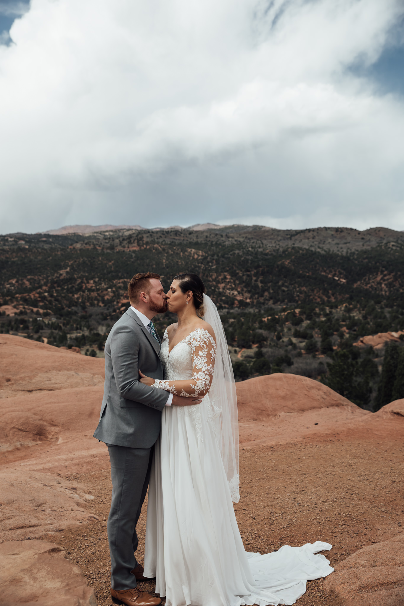 phantom-canyon-brewery-colorado-springs-wedding-photographer-38.jpg