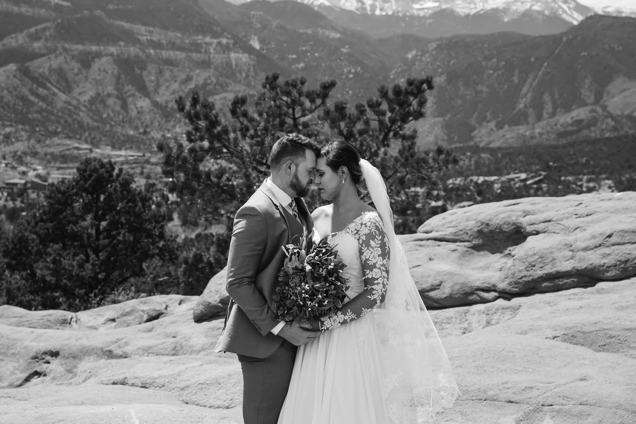 phantom-canyon-brewery-colorado-springs-wedding-photographer-84.jpg