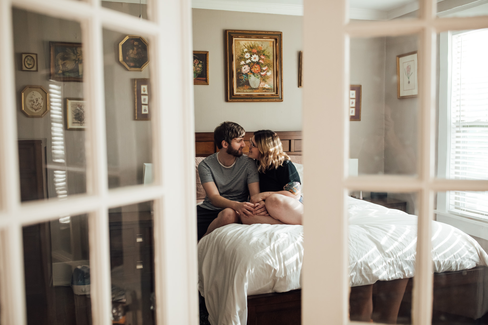 midtown-engagement-pictures-thewarmtharoundyou-memphis-wedding-photographers-alex-matt-31.jpg