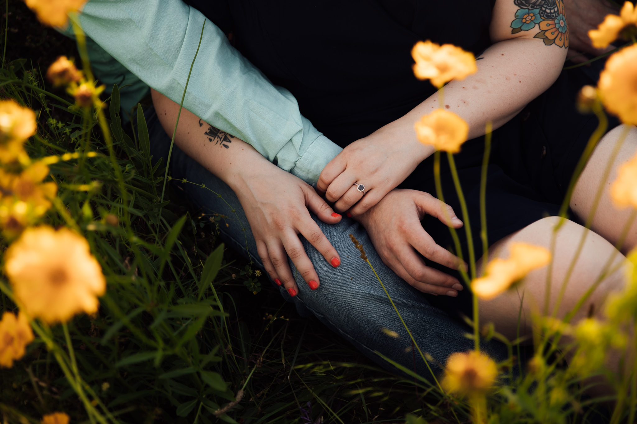 midtown-engagement-pictures-thewarmtharoundyou-memphis-wedding-photographers-alex-matt-56.jpg