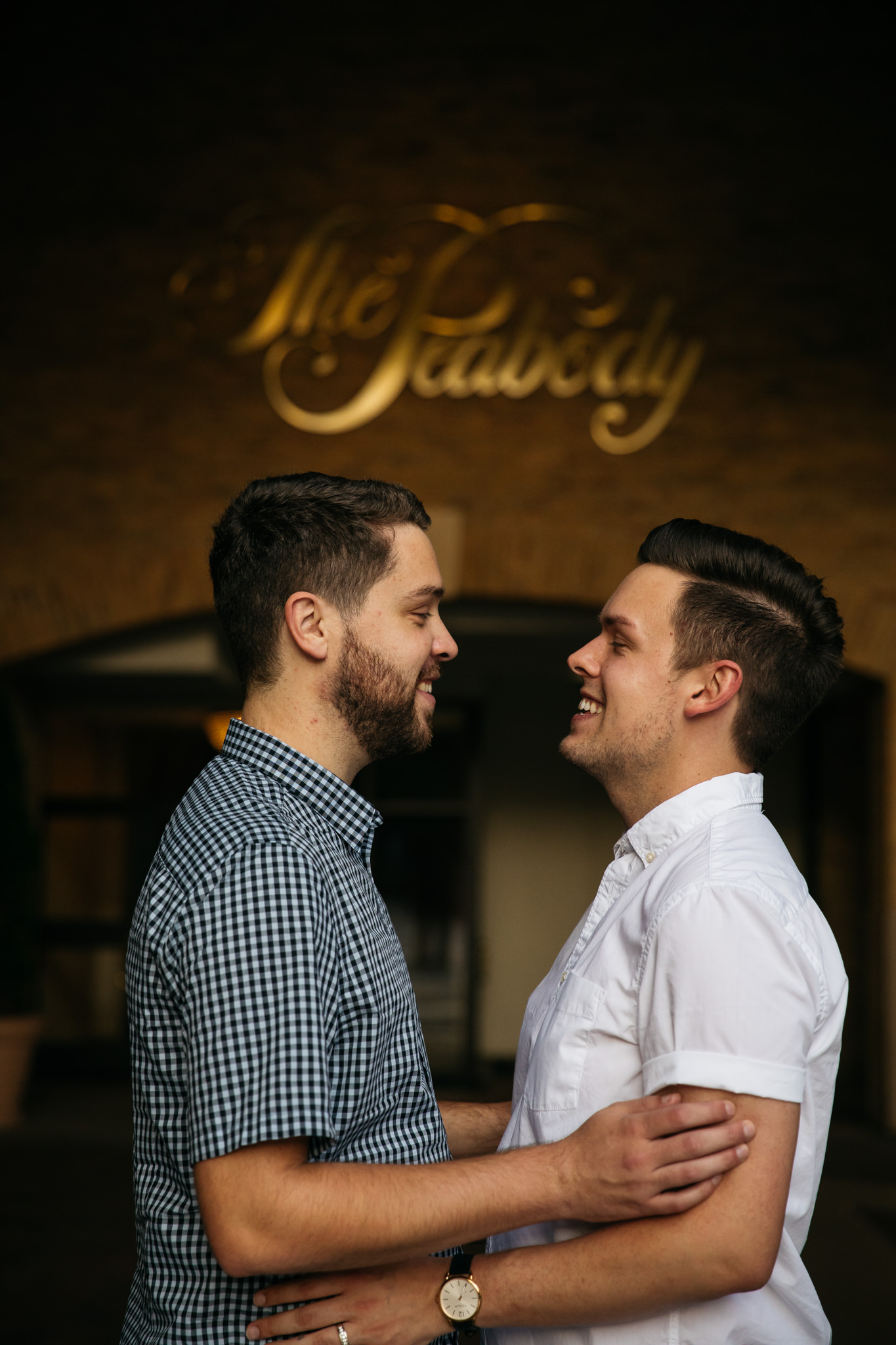 peabody-engagement-pictures-downtown-memphis-thewarmtharoundyou-shelby-alex-40.jpg