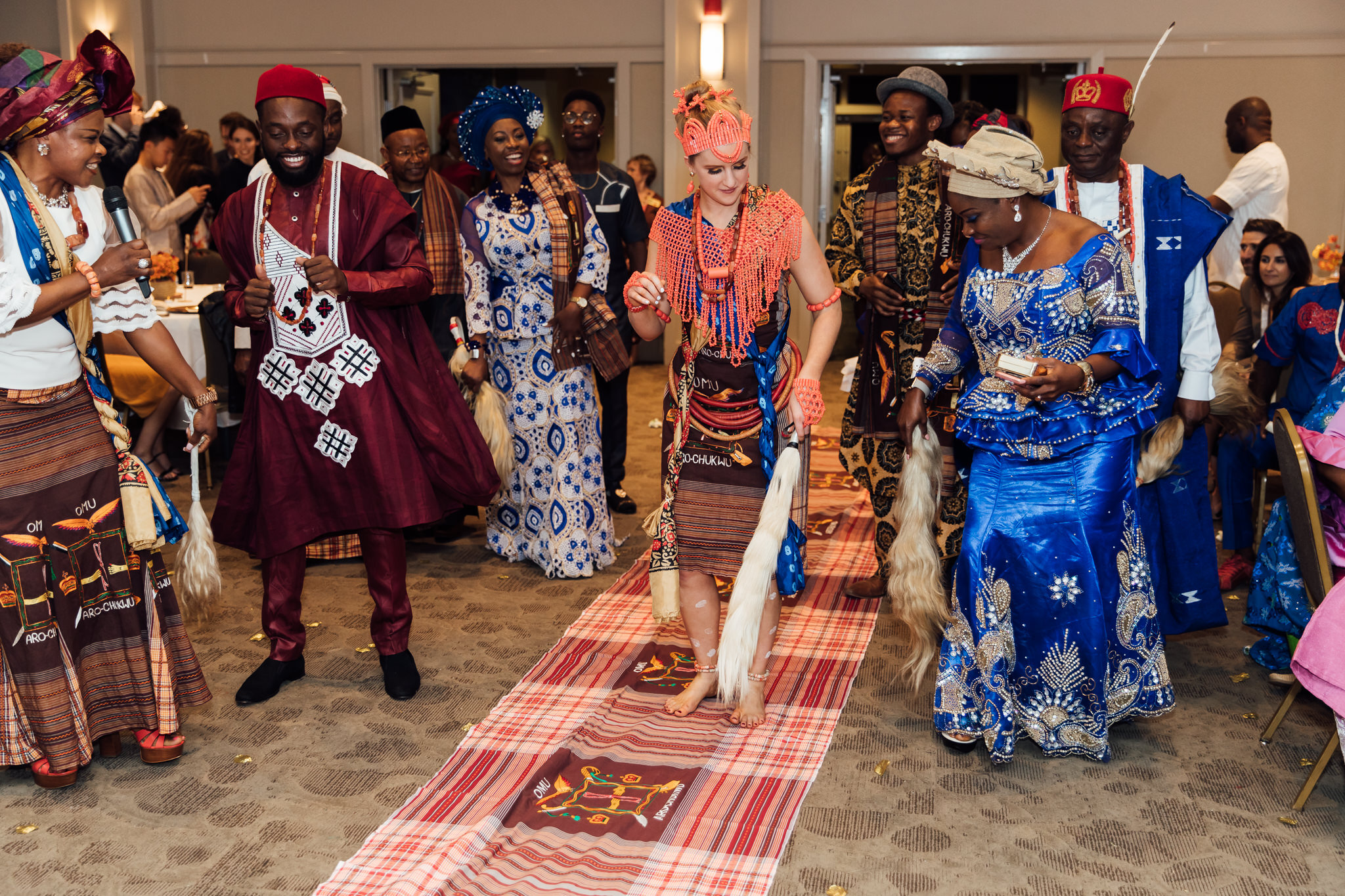 traditional-nigerian-ceremony-thewarmtharoundyou-memphis-wedding-photographer-brooke-nelson-194.jpg