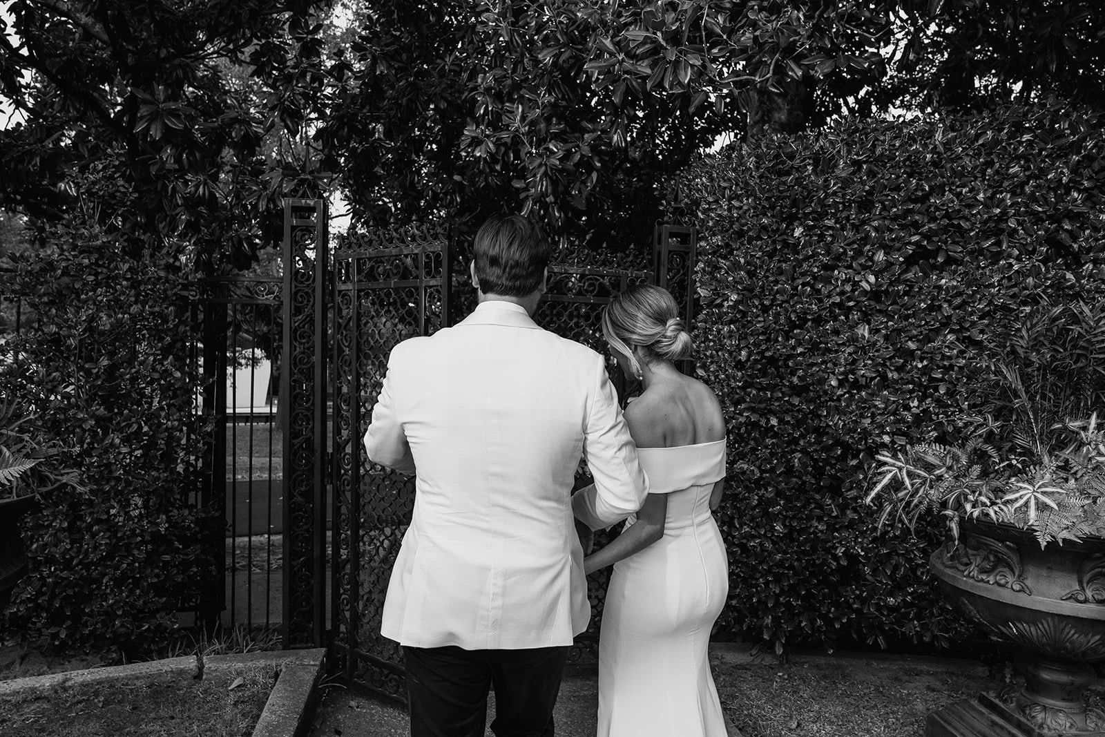 thewarmtharoundyou-jon-rebecca-wedding-1146.jpg