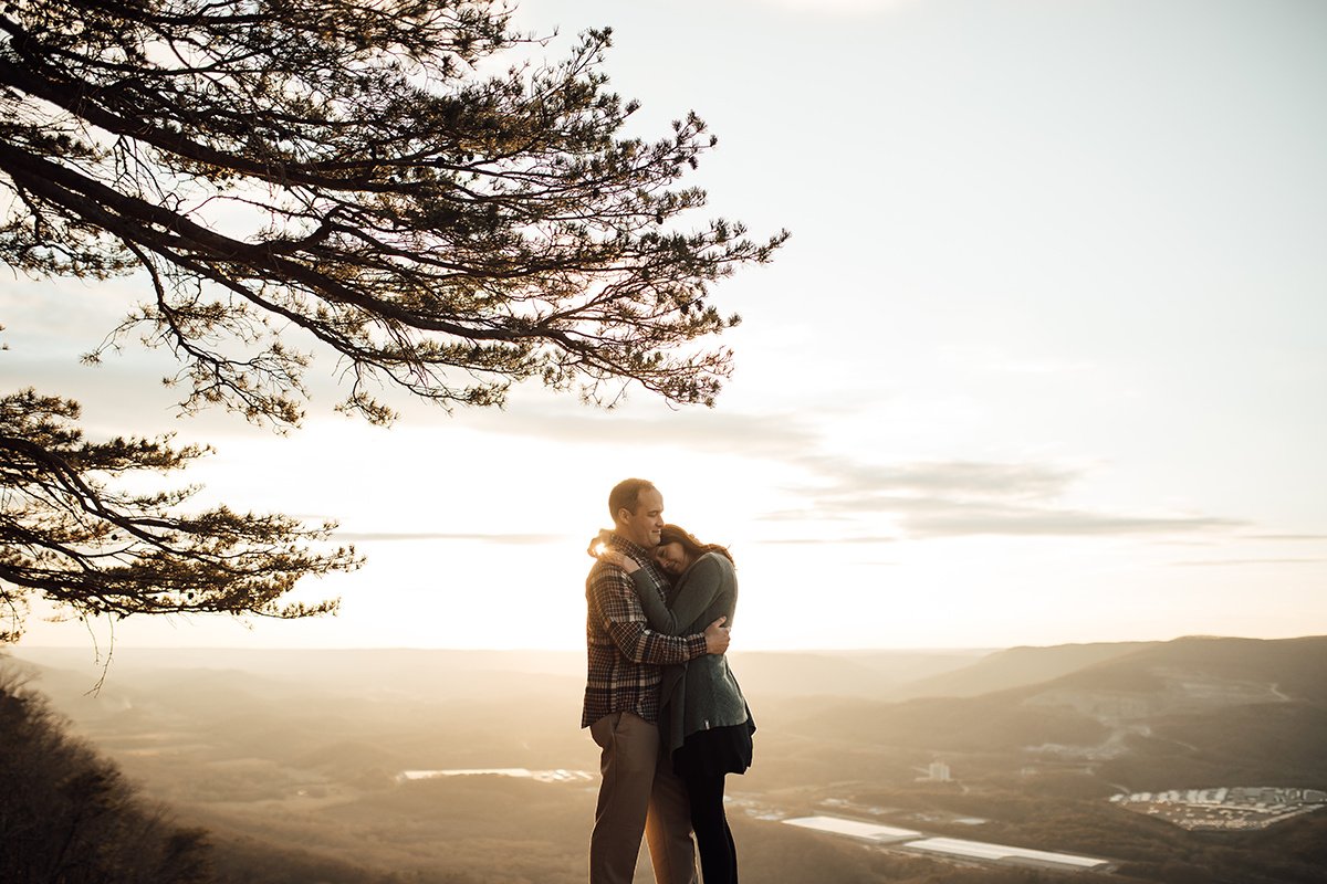 chattanooga-wedding-photographer-cassie-cook-photography-sunset-rock-engagement-photos-80.jpg