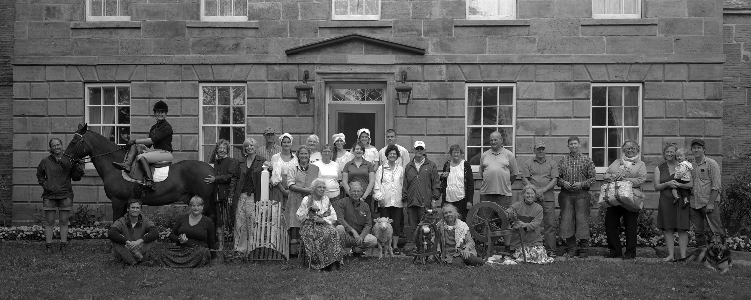 01_HOLOWNIAheritage fair 2013.jpg