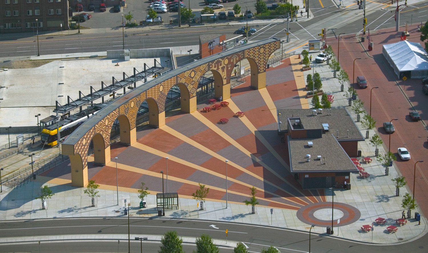 light_rail_475.jpg