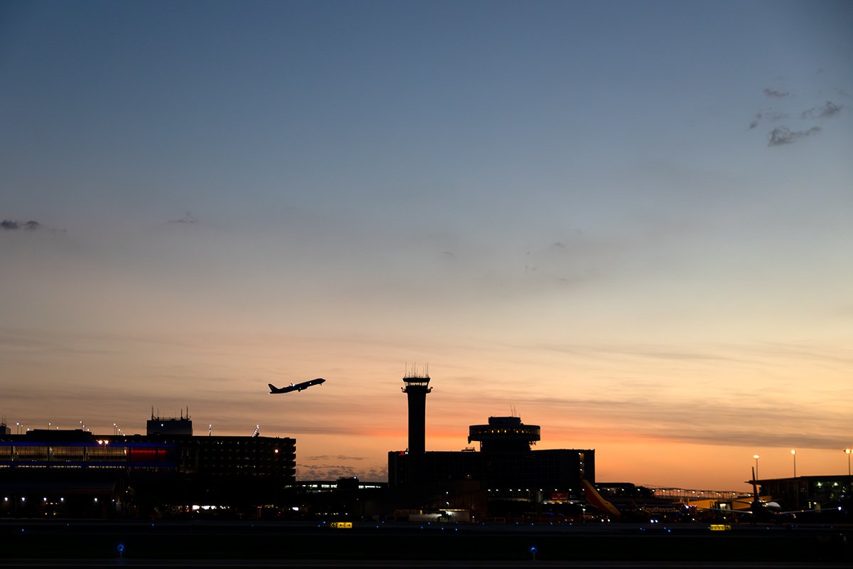  Airport  Sunset Silhouette  15622_TPA626 