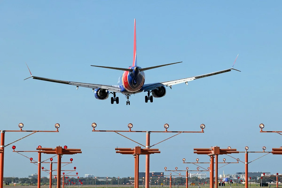  Southwest Airplane Landing   17041_TPA626 