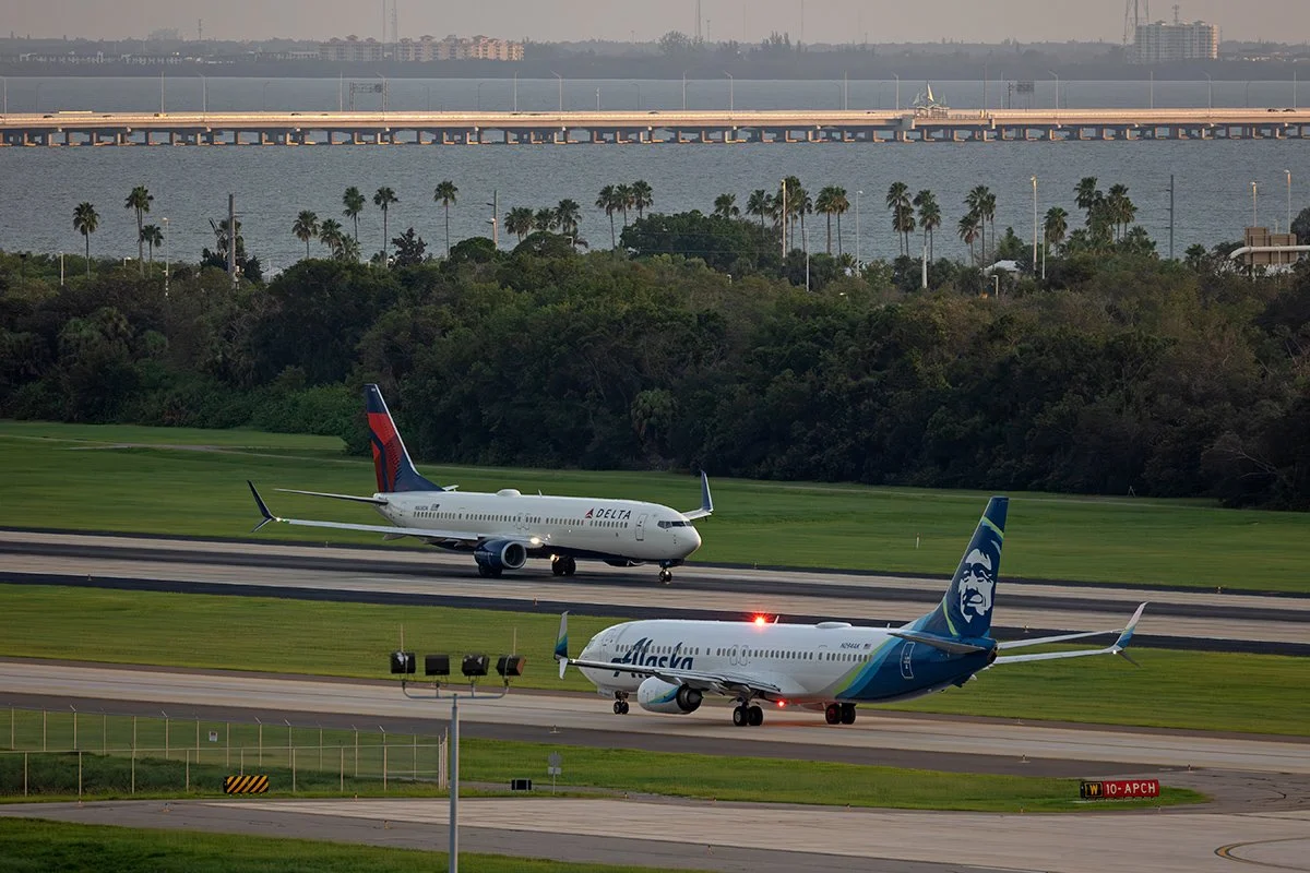  Runway and Taxiway Activity  36535_TPA726 
