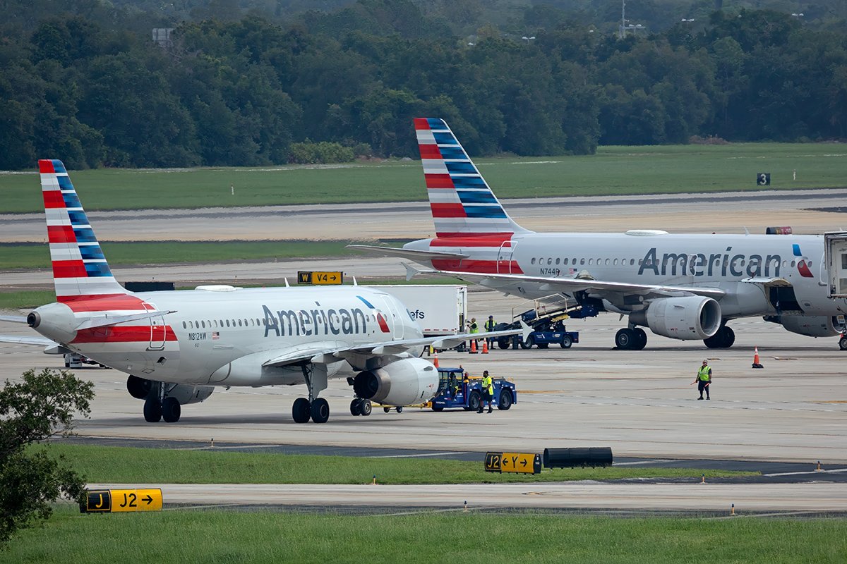  American Airlines Ramp Activity  44052_TPA726 