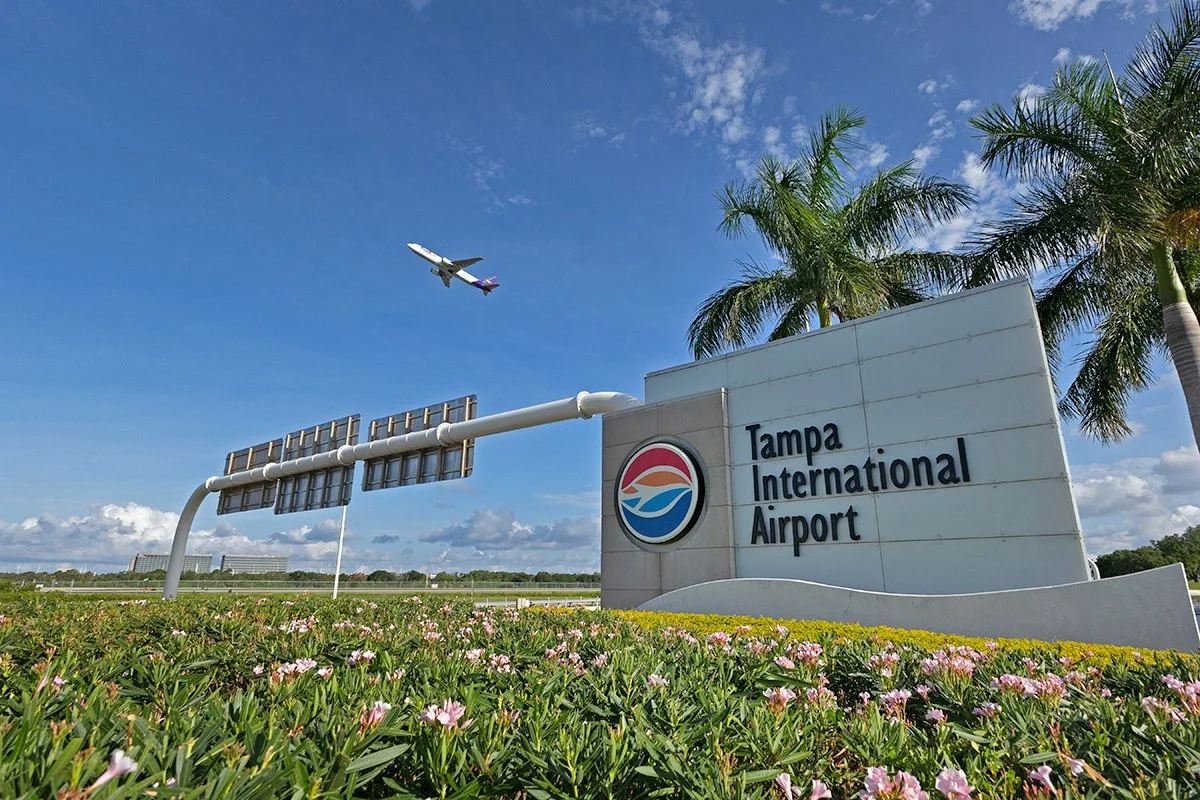  Airport Entrance. 31252_TPA626 