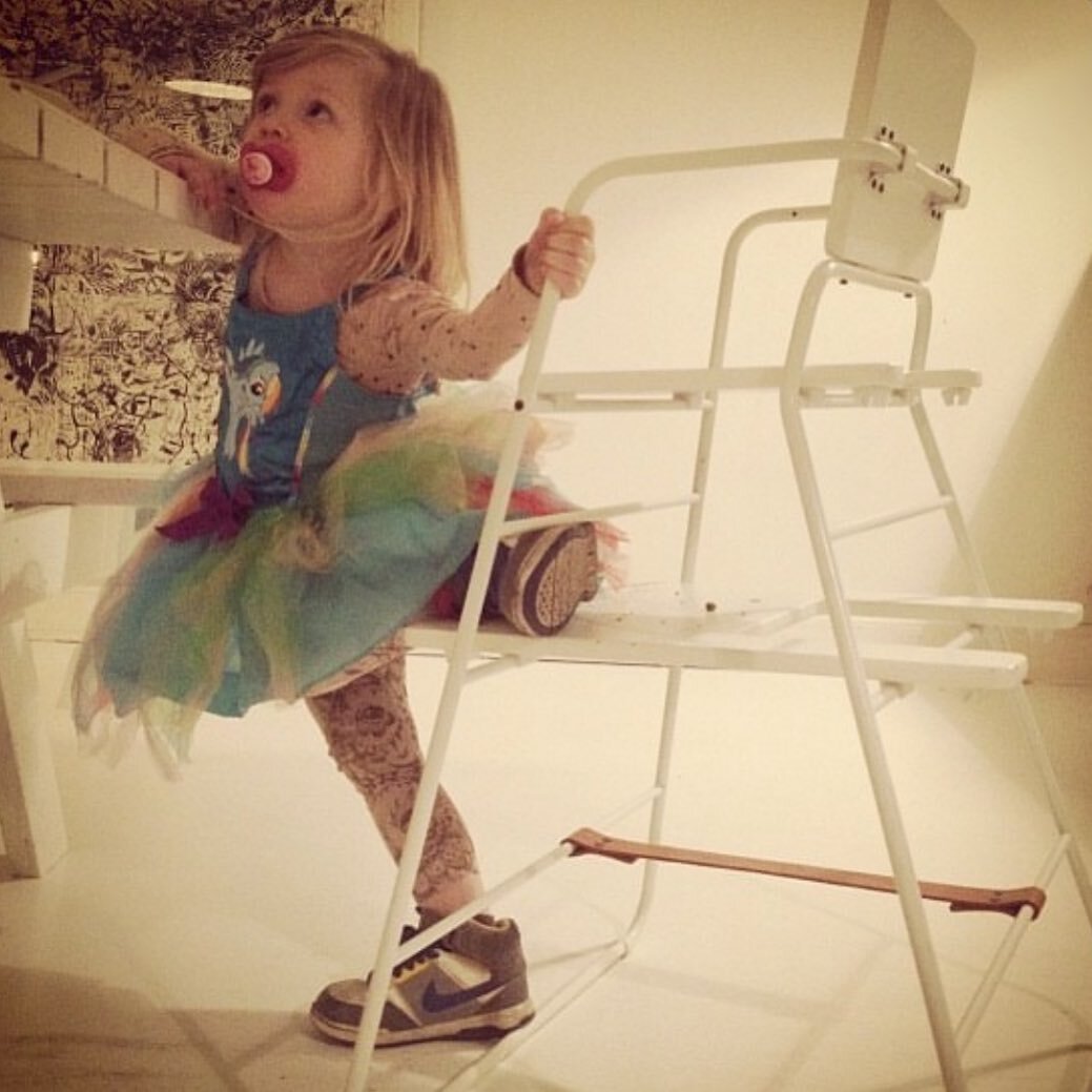 Found this picture the other day of my little girl quite some years ago doing some stretching exercises on her TOWERchair 😂🦄
.
.
#towerchair #highchair #white #danish #furniture #design #sustainable #excercise #stretching #climbing #up #sit #high #