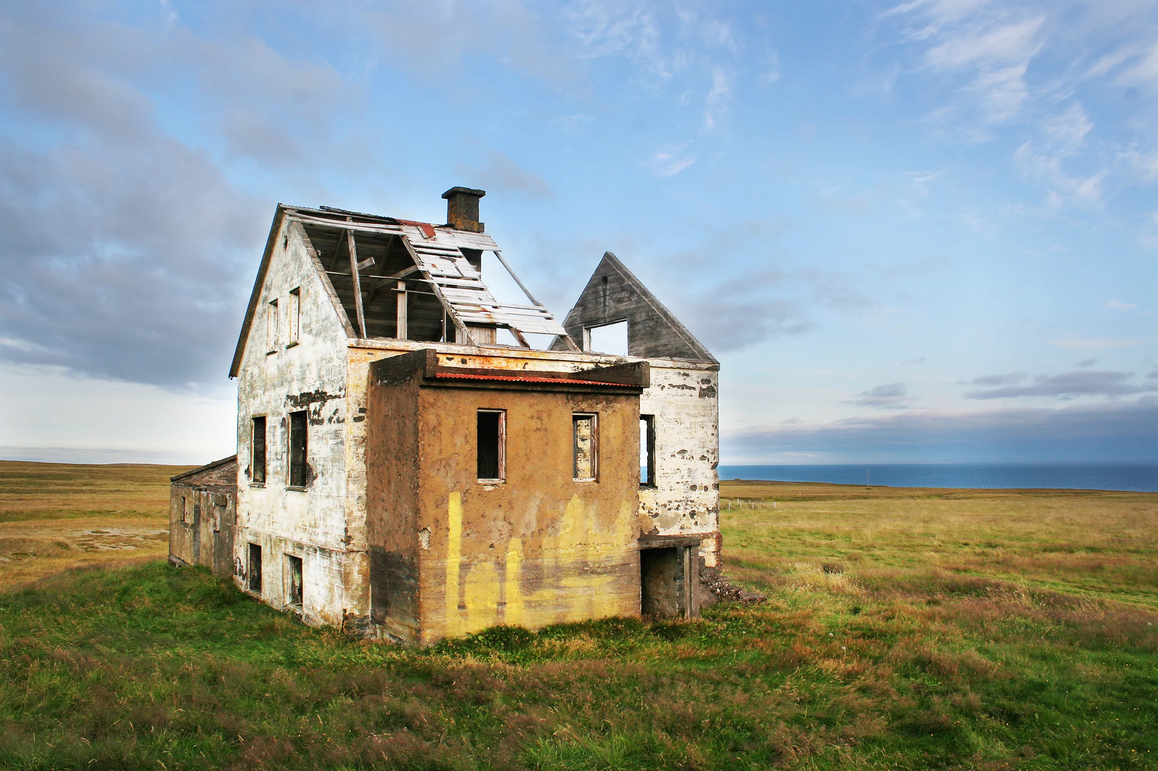 VERLASSENES HAUS - ISLAND