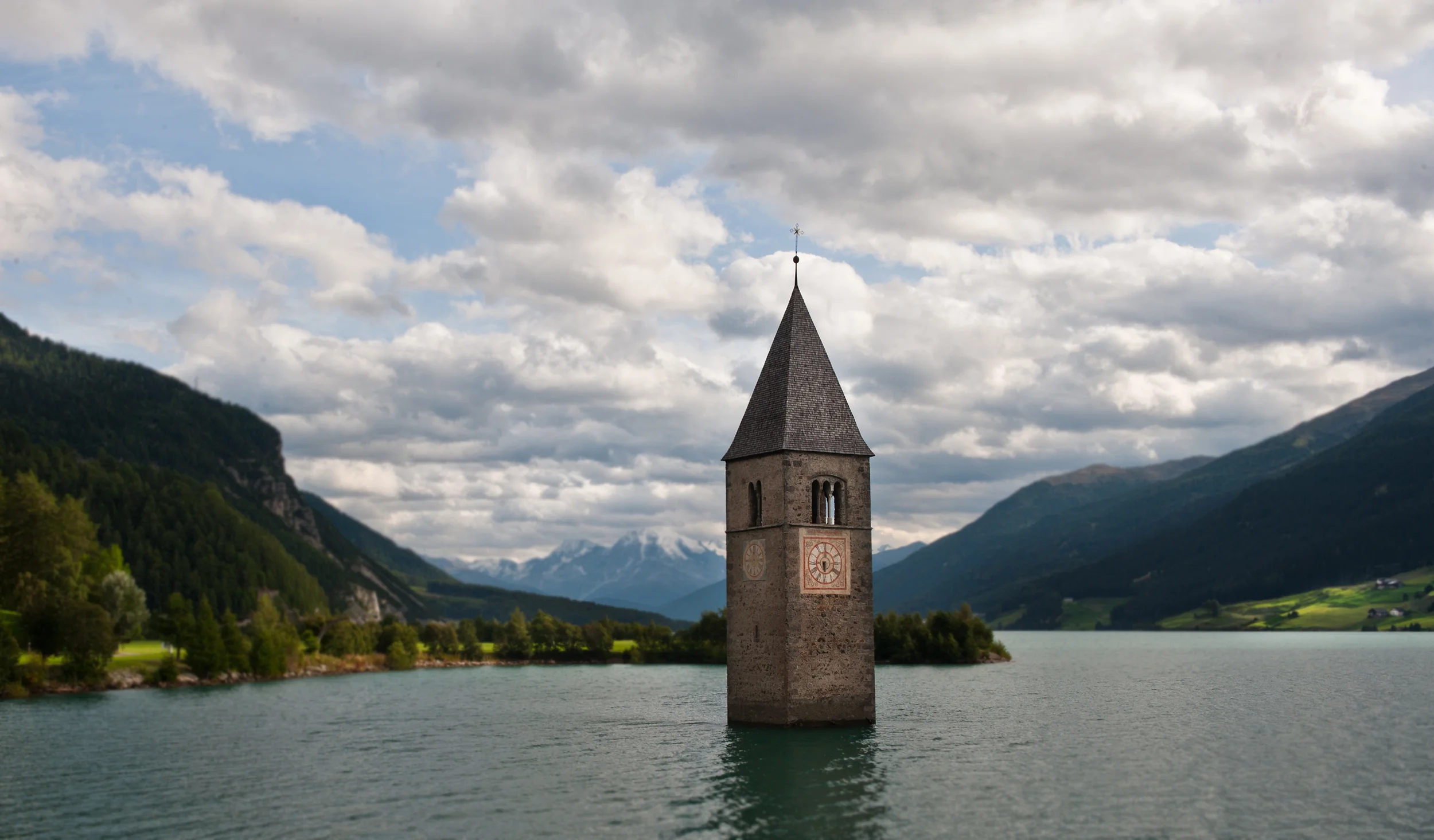 DER VERSUNKENE TURM - SÜDTIROL