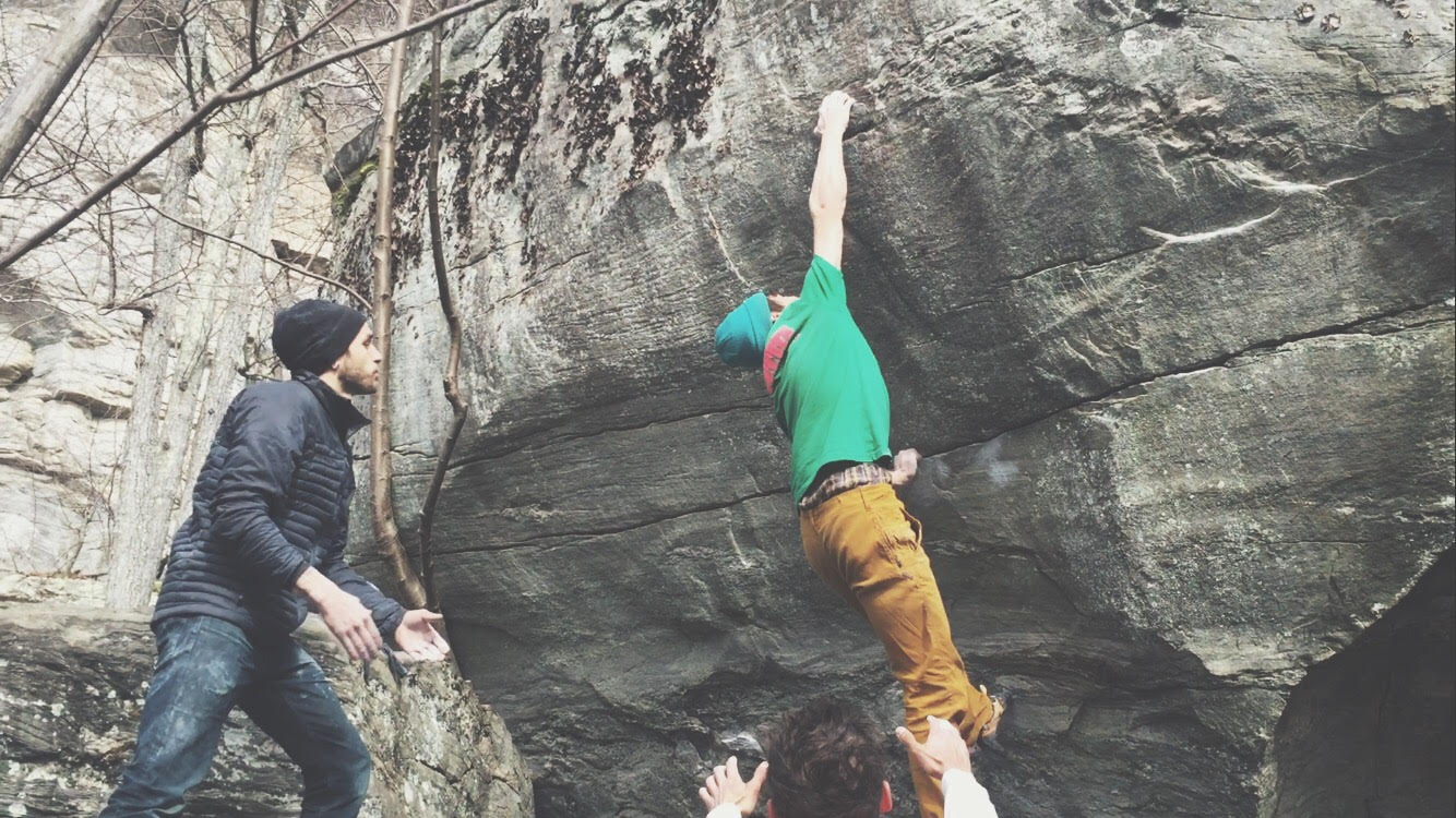 Cubic Zarconia V12