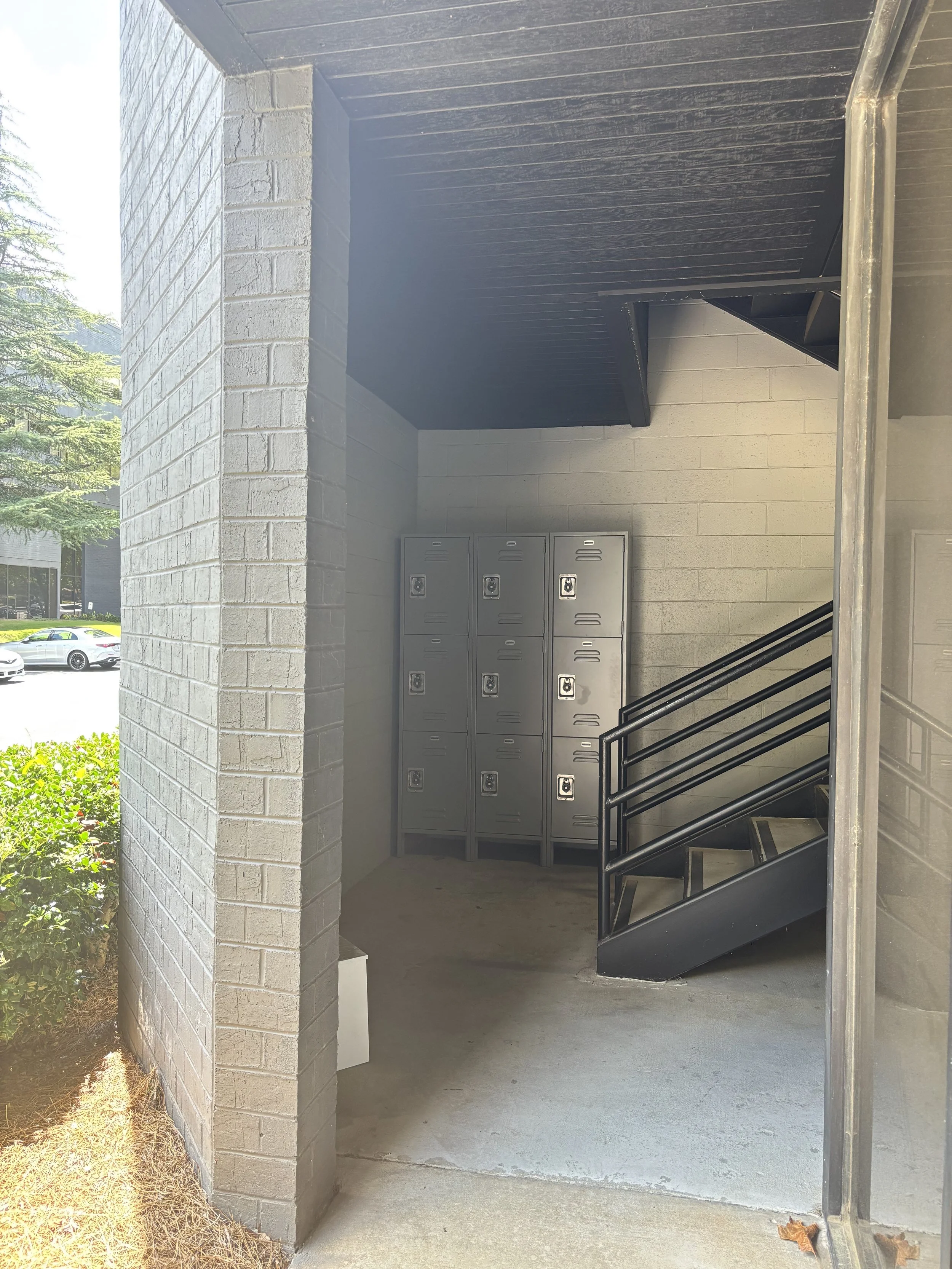 lockers.jpg