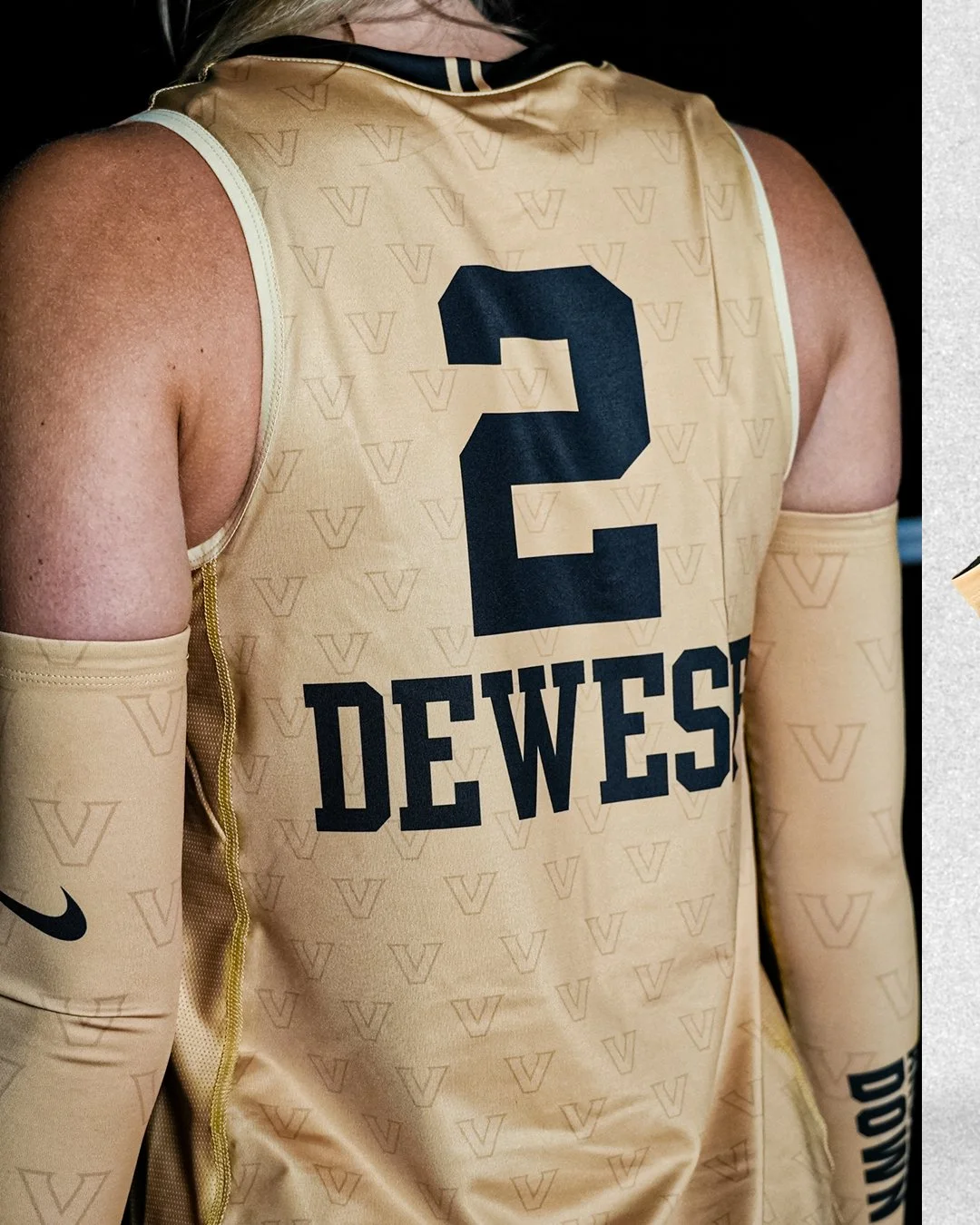 2025_Volleyball-JerseyPost_05.jpg