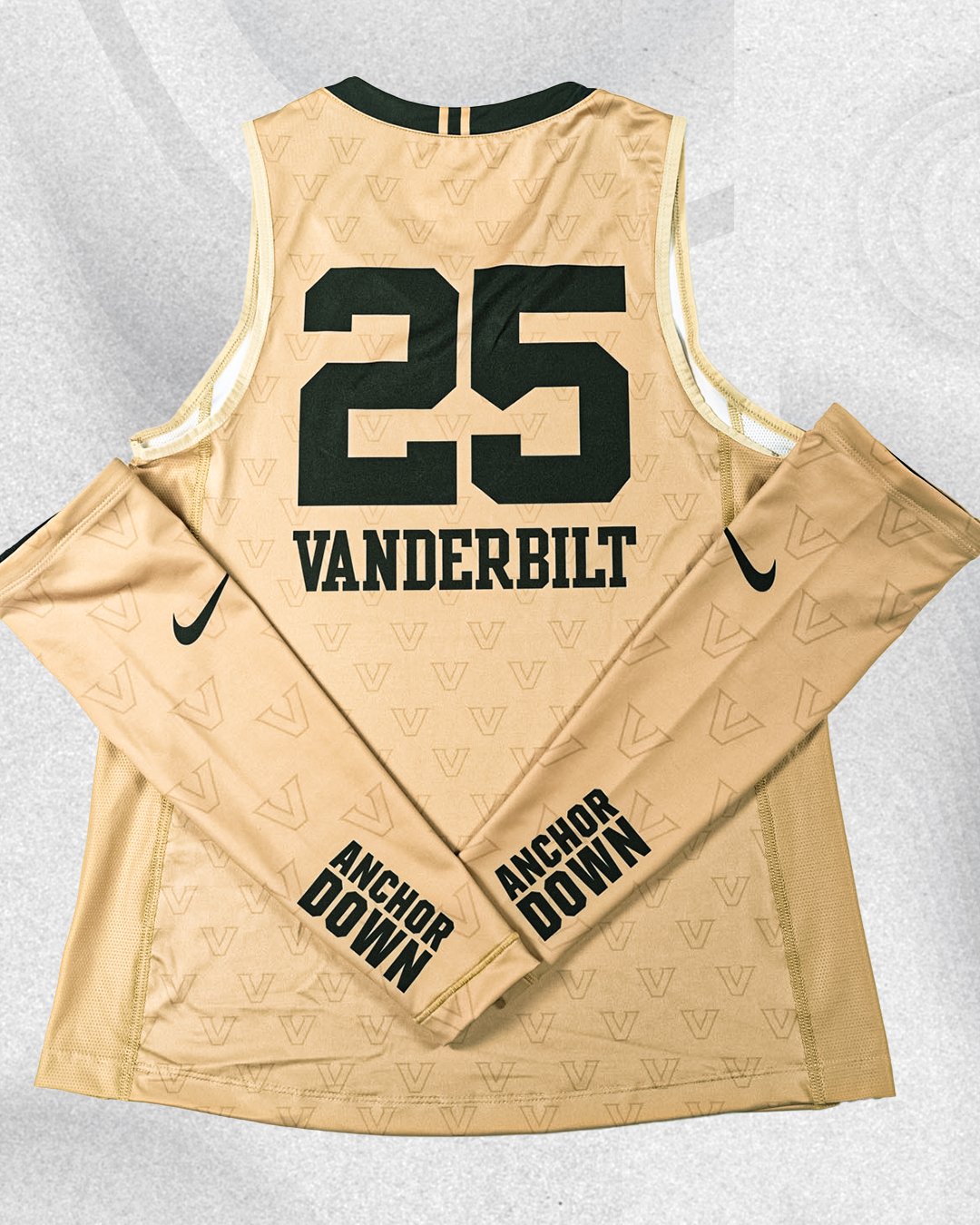 2025_Volleyball-JerseyPost_06.jpg